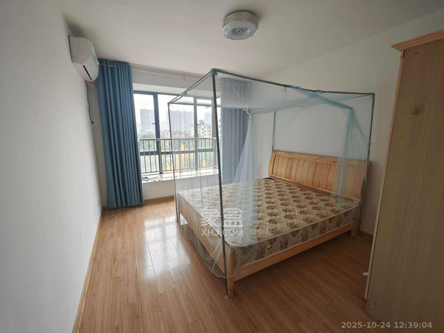 西子花苑  3室2厅1卫    3200.0元/月室内图