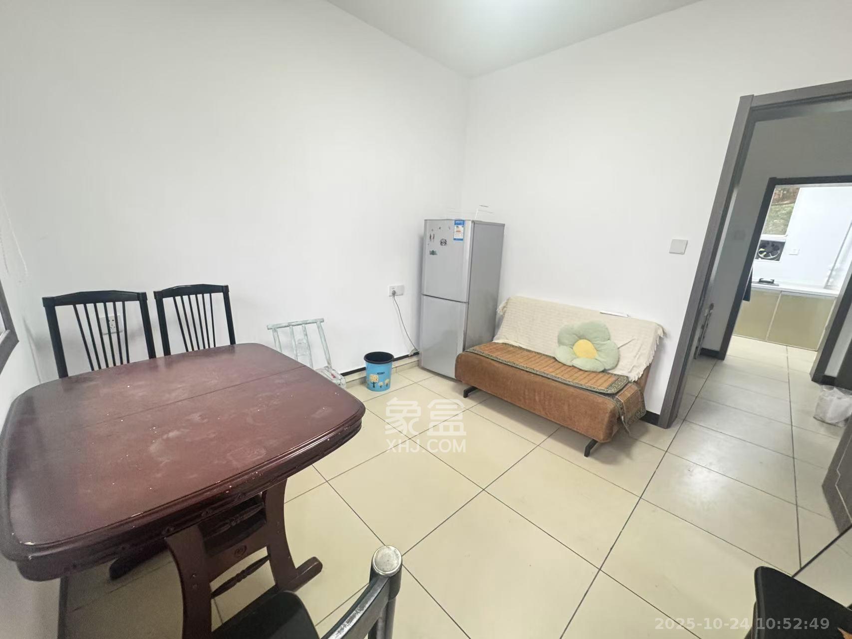 自来水设计公司宿舍  2室1厅1卫    2000.0元/月室内图