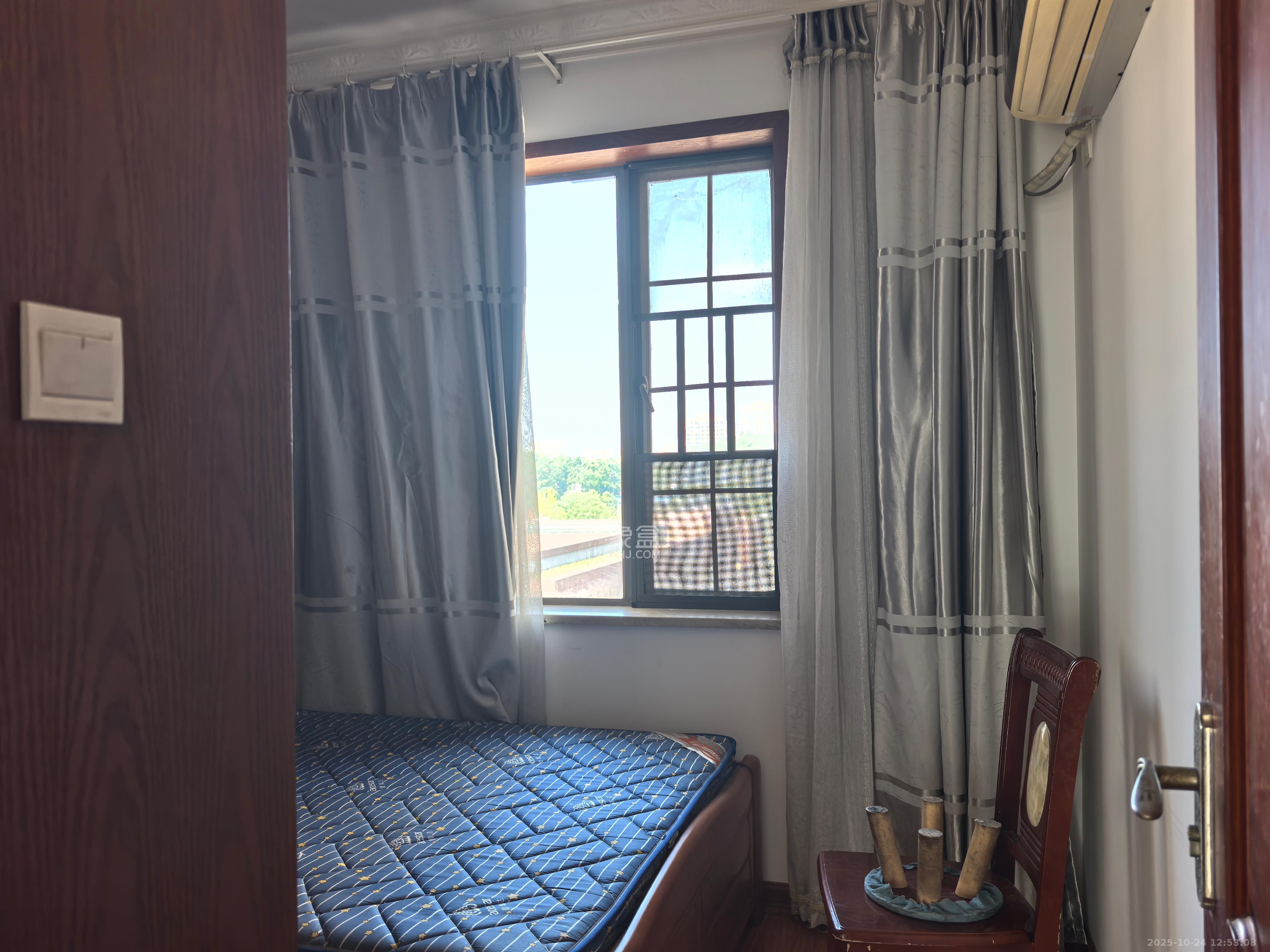 宏聚地中海  3室2厅2卫    2400.0元/月室内图