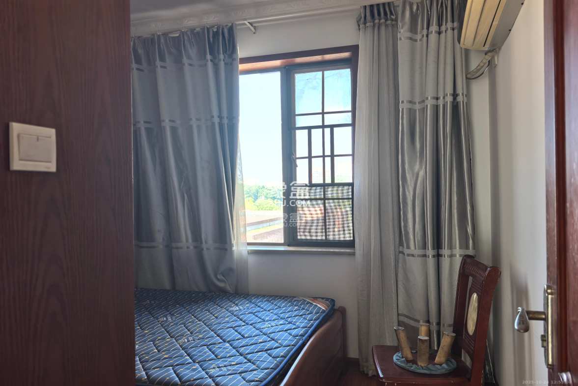 宏聚地中海  3室2厅2卫    2400.0元/月 宏聚地中海  3室2厅2卫    2400.0元/月室内图