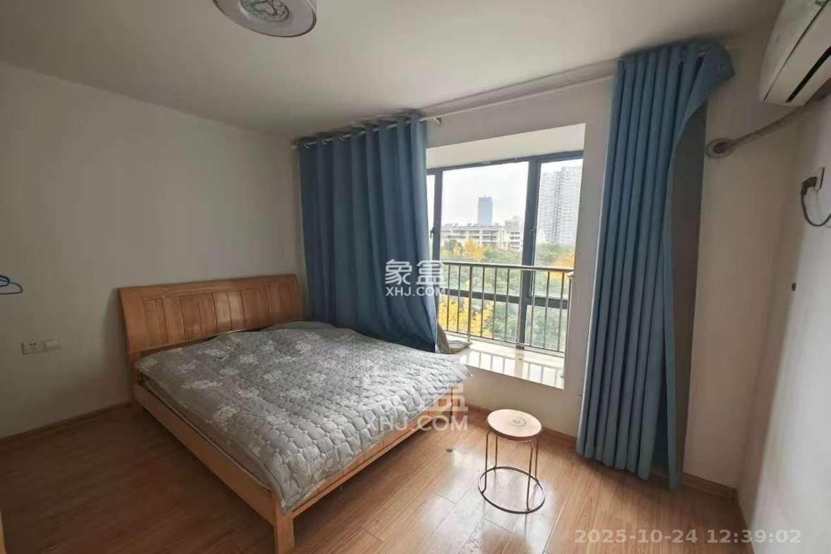 西子花苑  3室2厅1卫    3200.0元/月 西子花苑  3室2厅1卫    3200.0元/月室内图