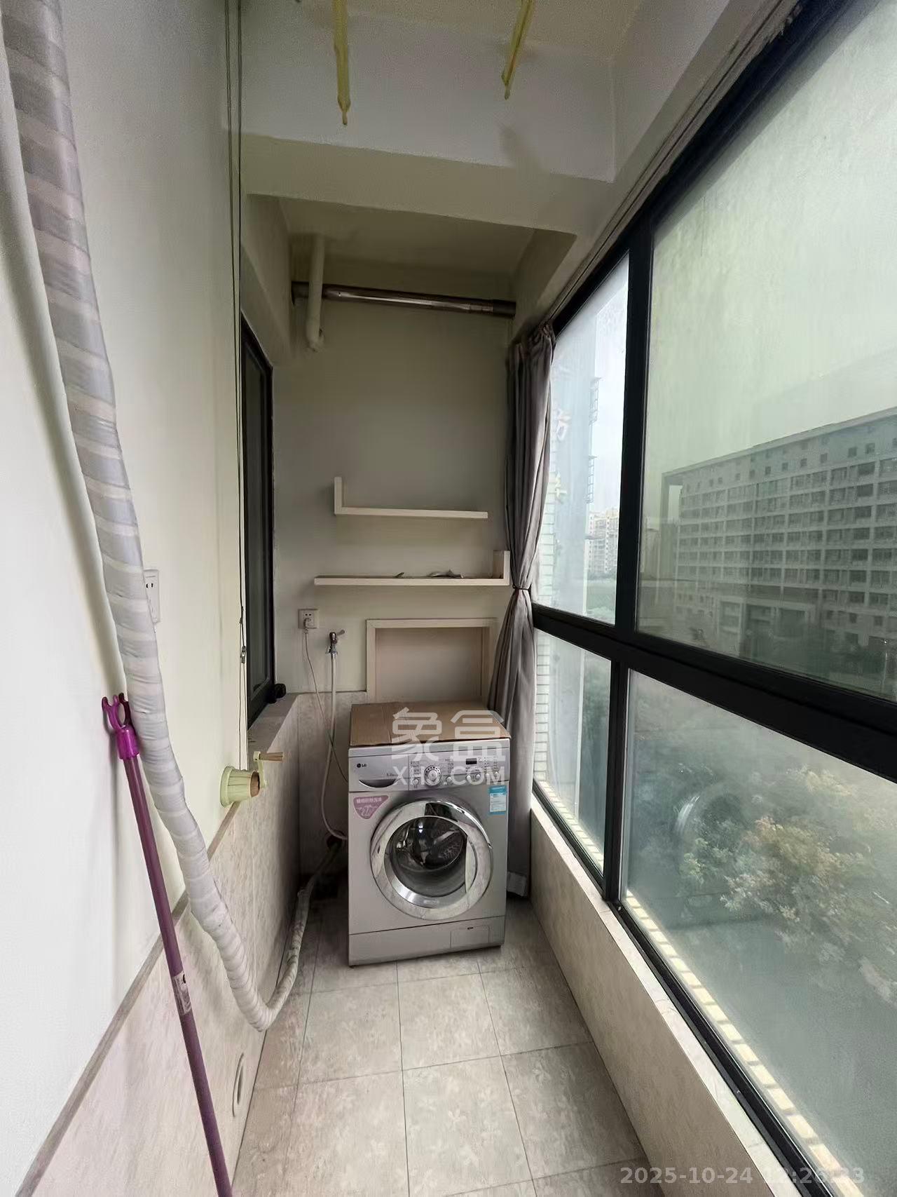 满庭芳小区  1室1厅1卫    1700.0元/月室内图