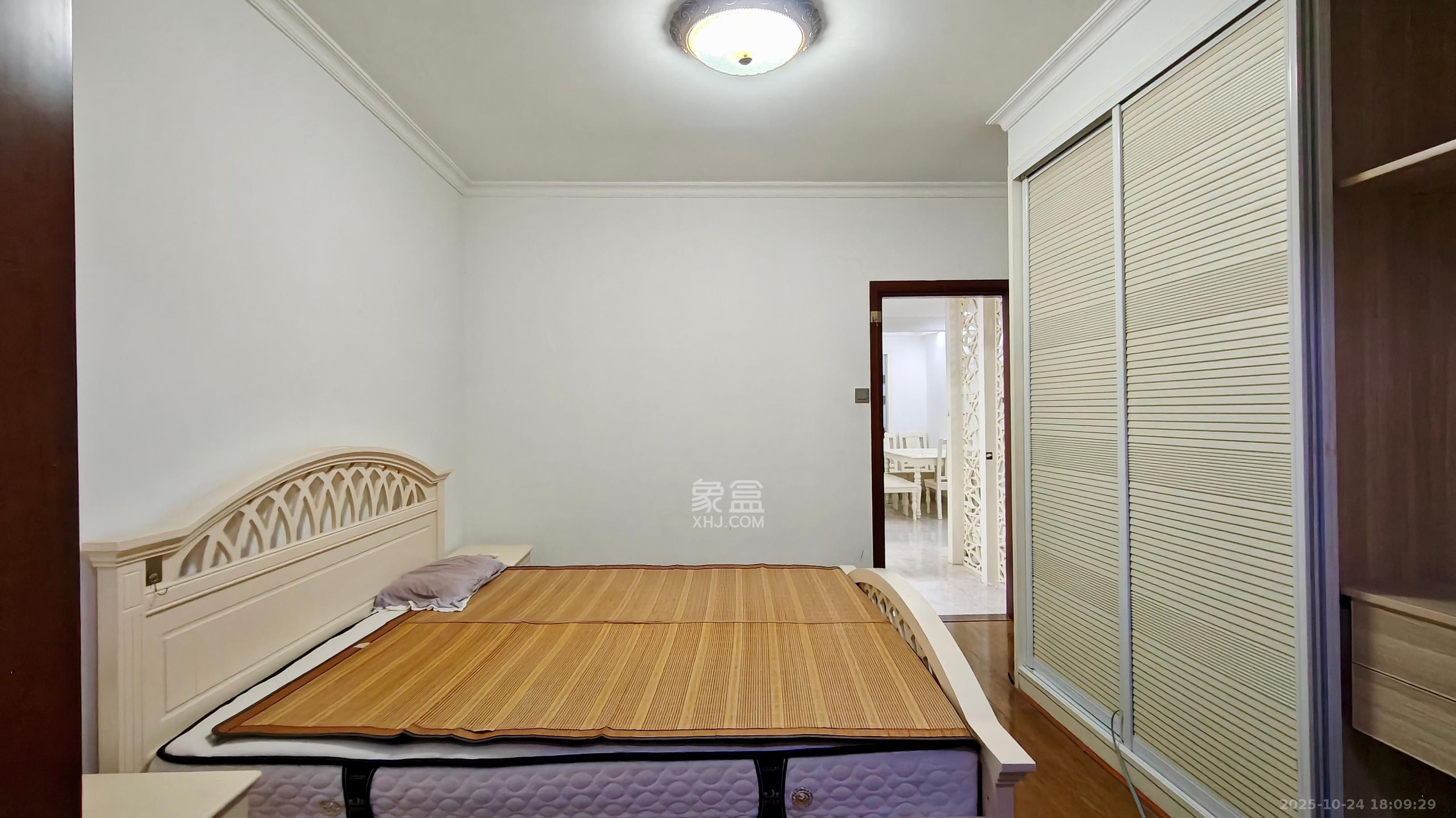 九龙领仕汇  2室2厅1卫    1500.0元/月室内图