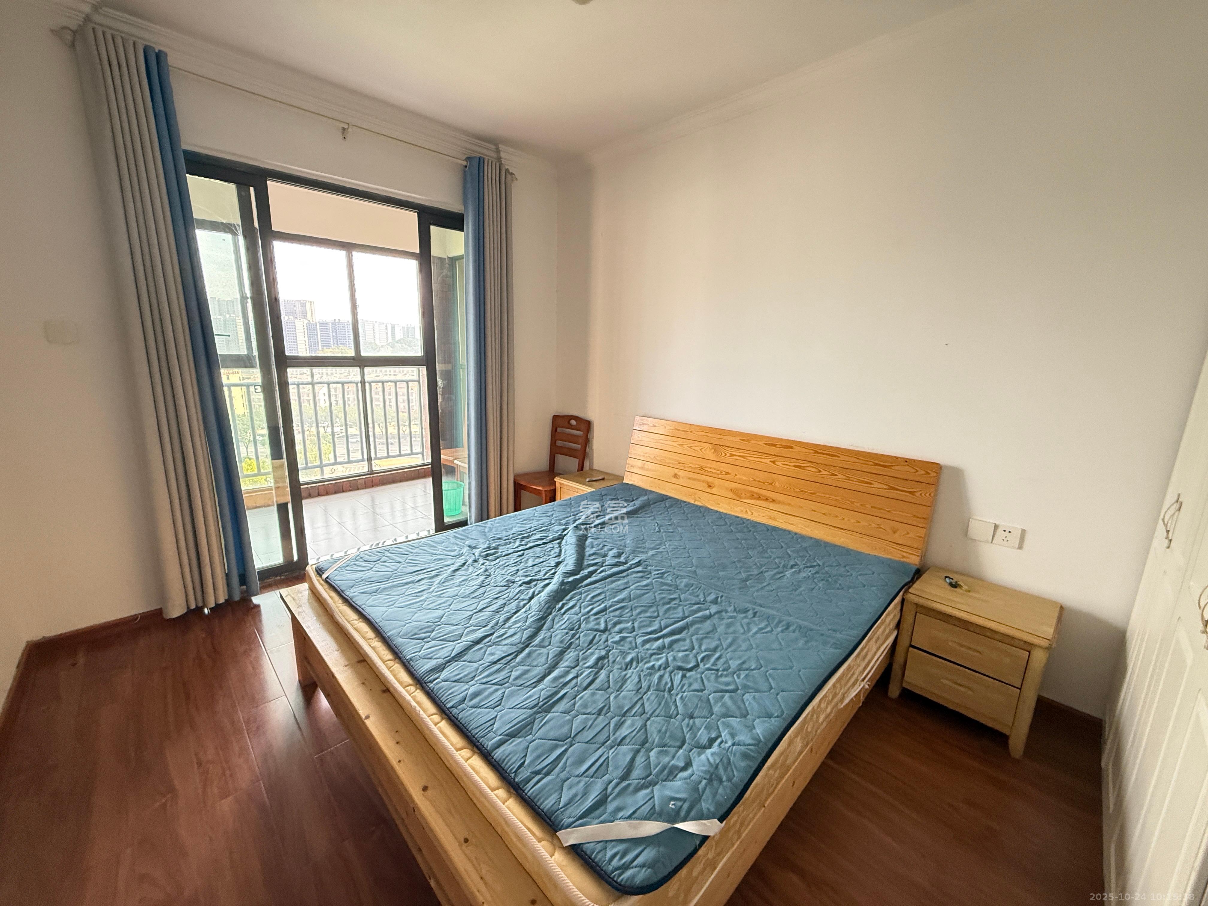 半山壹号 3室2厅2卫 2500.0元/月 半山壹号 3室2厅2卫 2500.0元/月室内图