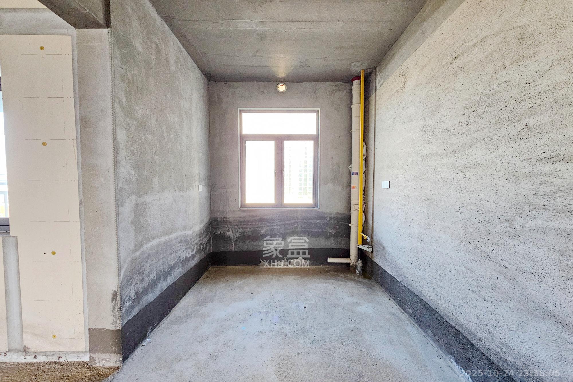 长房东旭国际  4室2厅3卫    300.0万 长房东旭国际  4室2厅3卫    300.0万其他