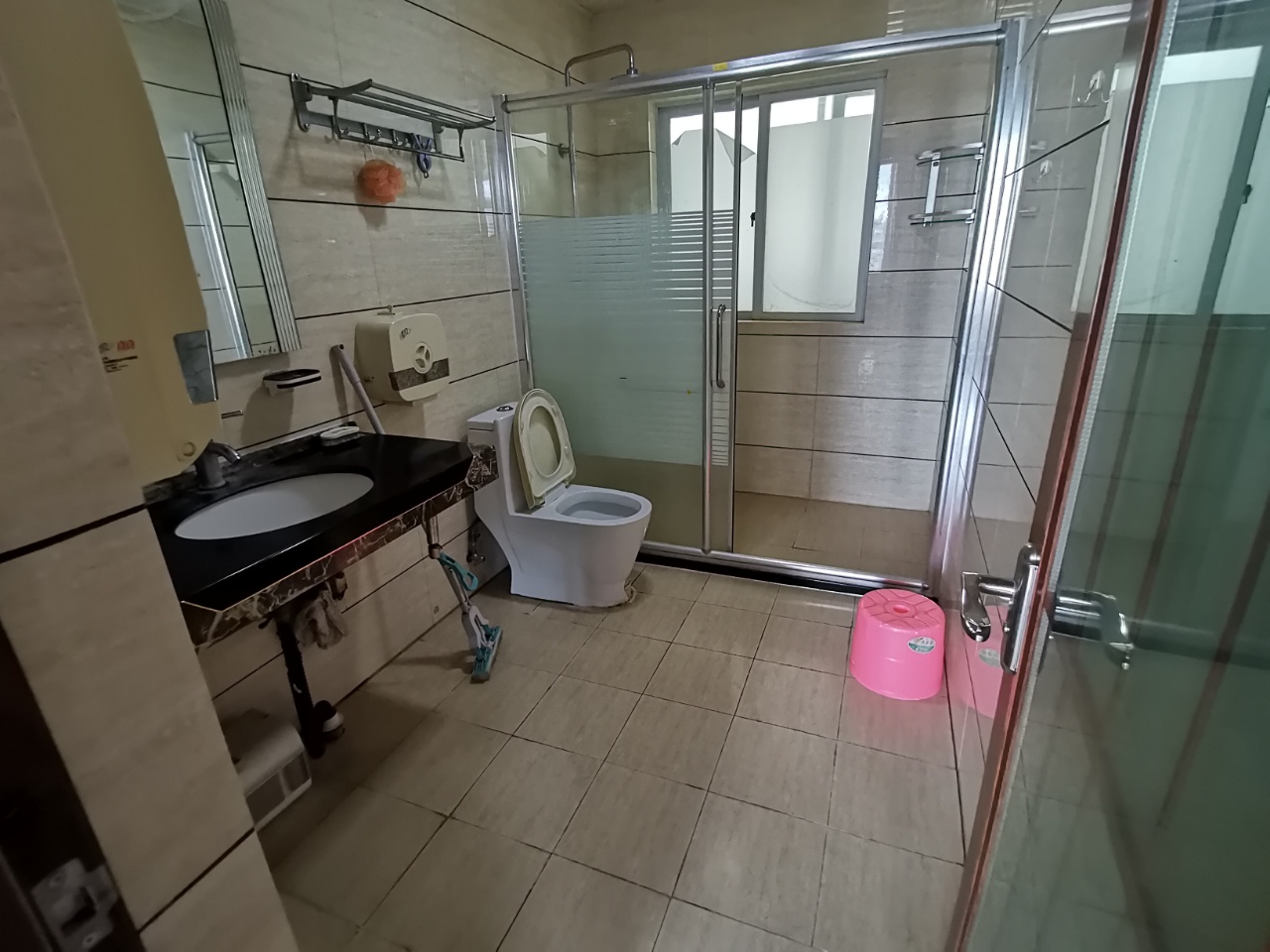 龙泉家园  3室2厅2卫    148.0万室内图