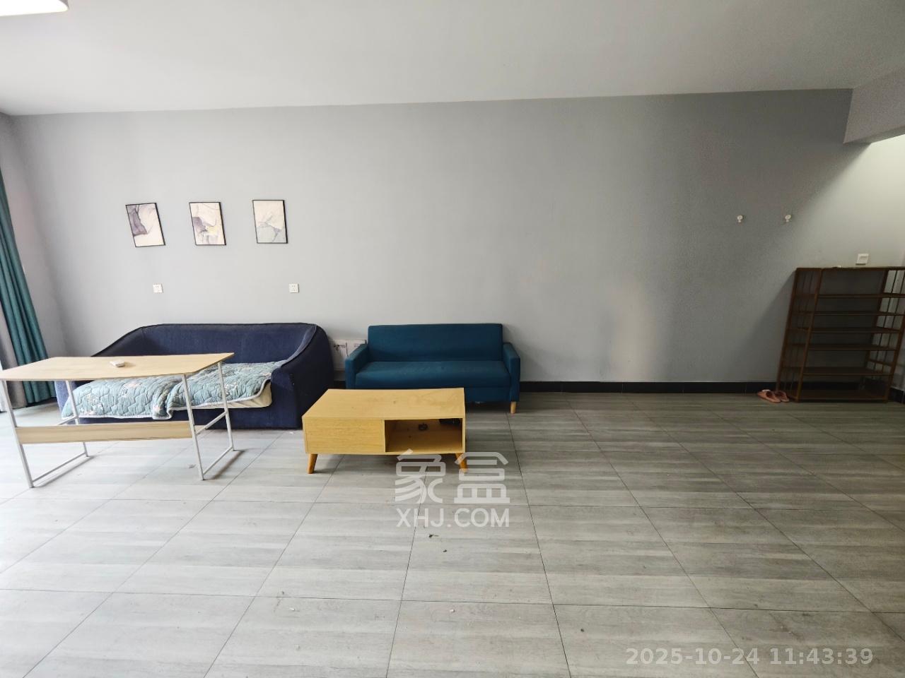 荣盛花语书苑  3室2厅1卫    2300.0元/月室内图