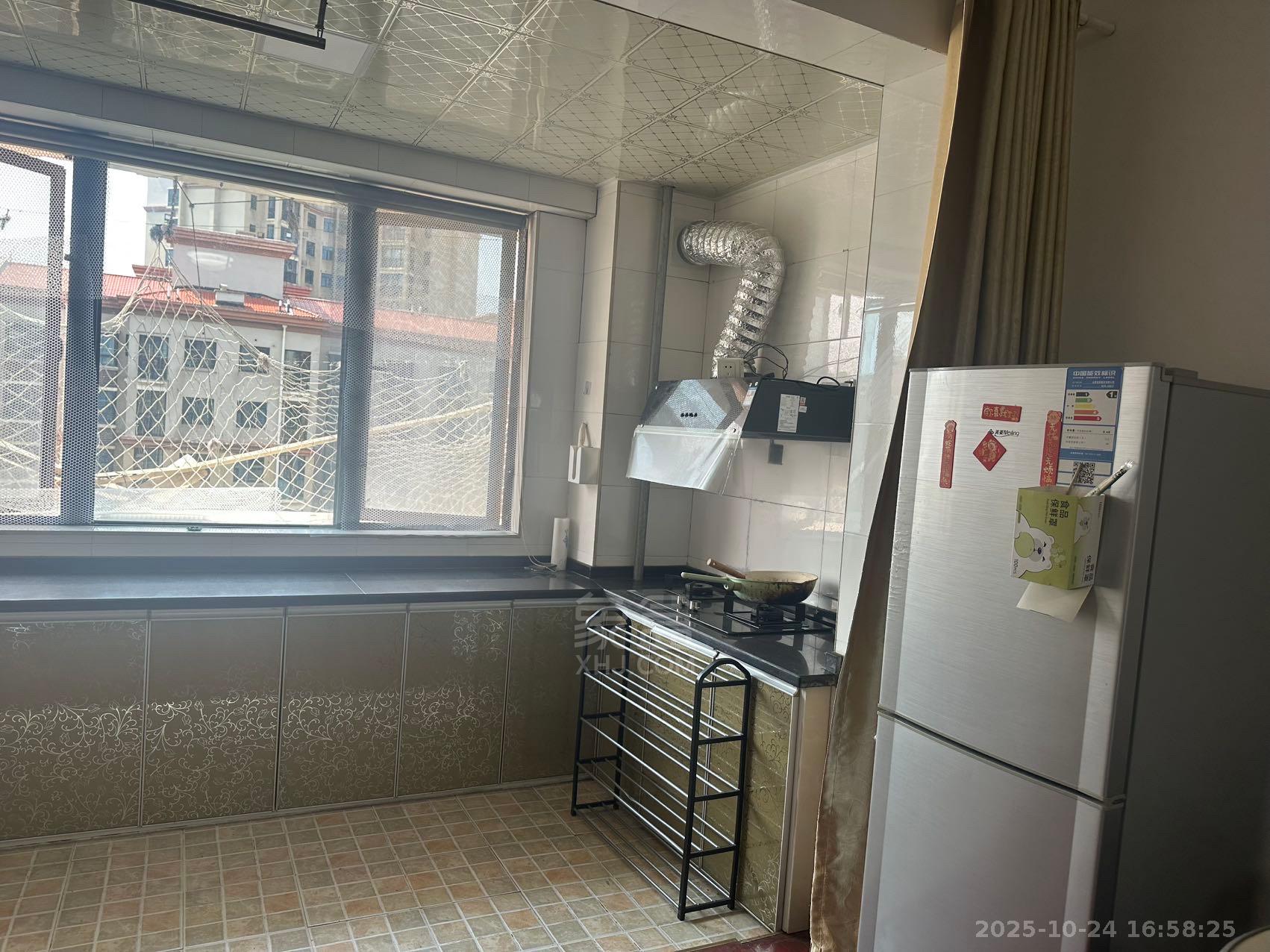 龙腾国际  1室1厅1卫    1100.0元/月室内图