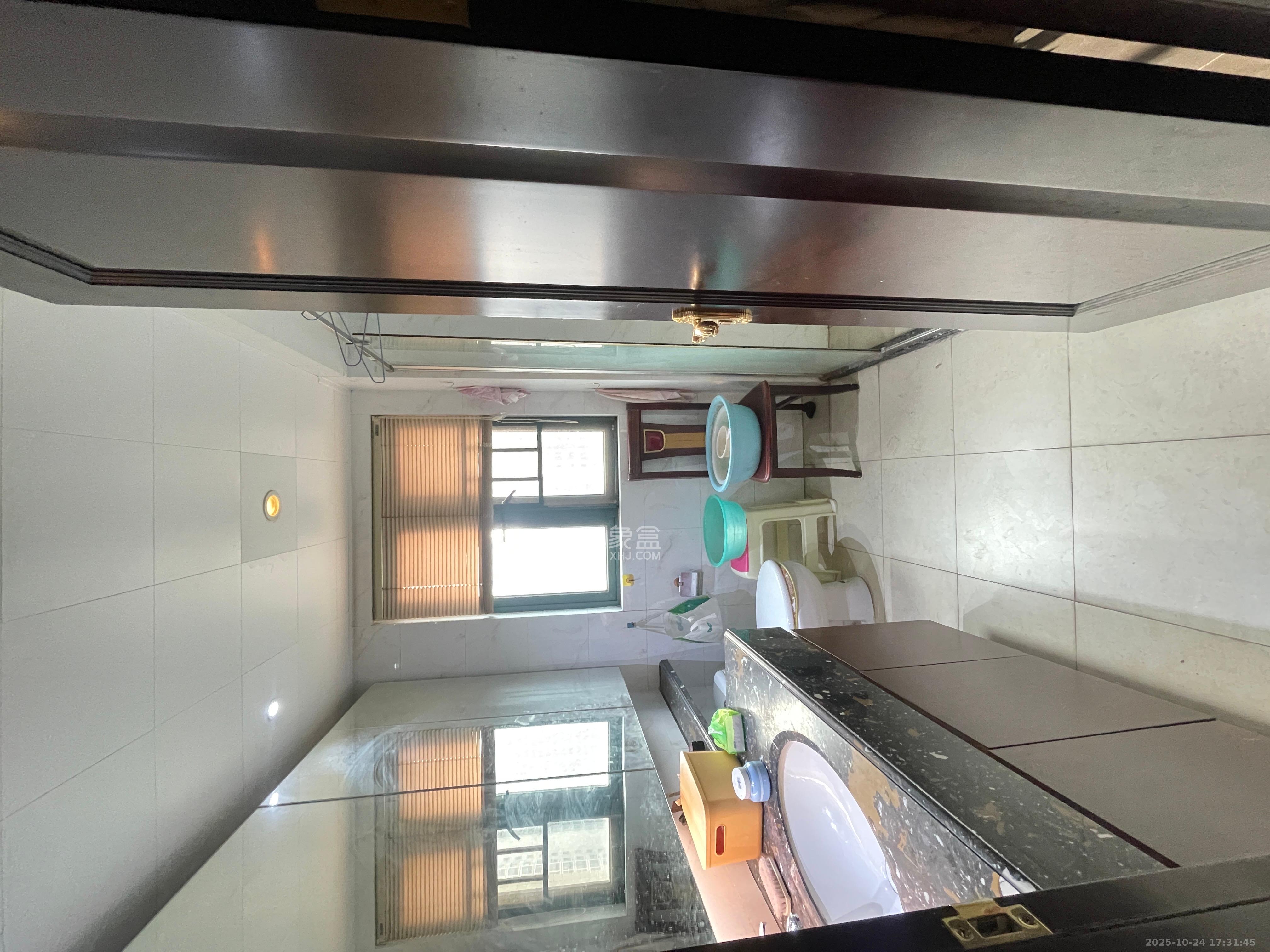 恒大翡翠华庭  3室2厅2卫    2300.0元/月室内图