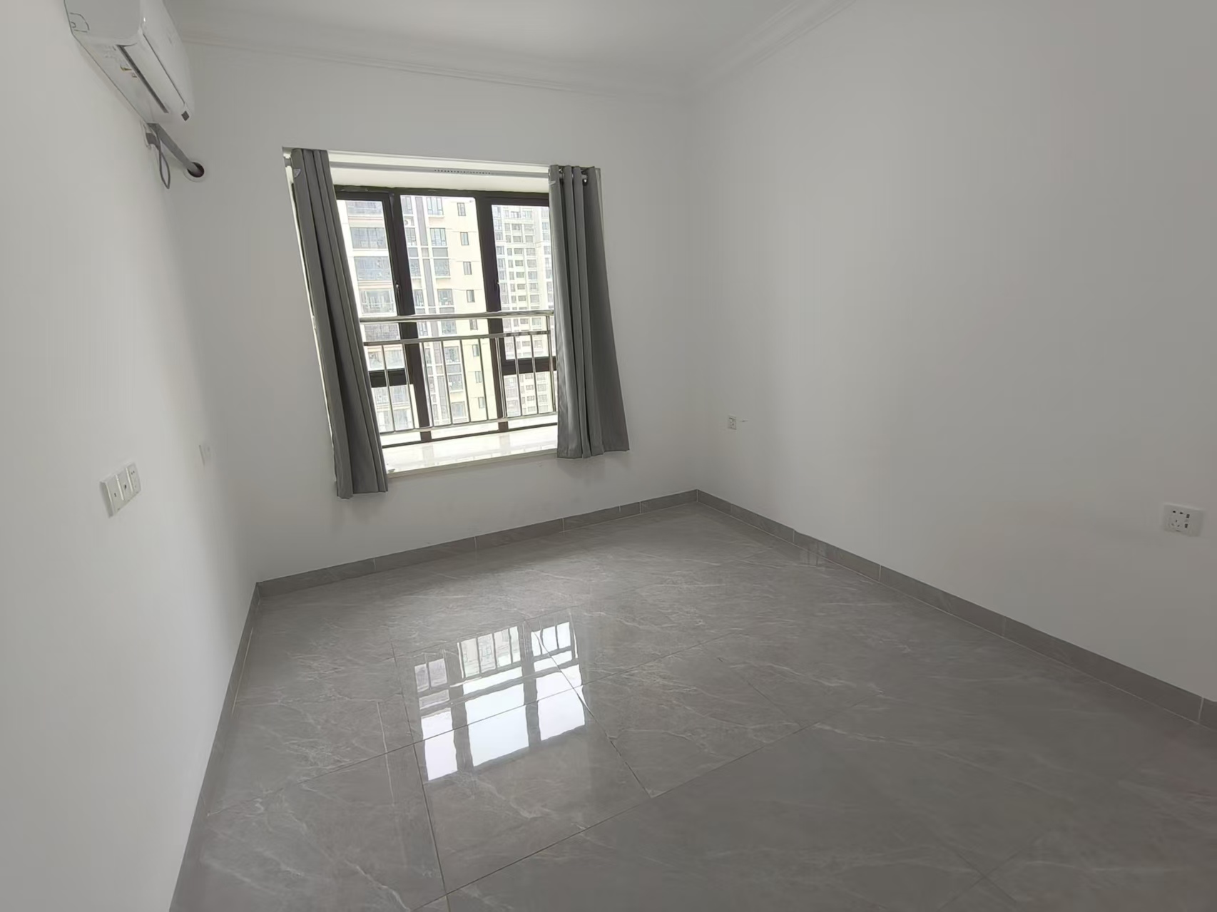 和风家园二期碧海居 3室2厅2卫 2500.0元/月 和风家园二期碧海居 3室2厅2卫 2500.0元/月室内图