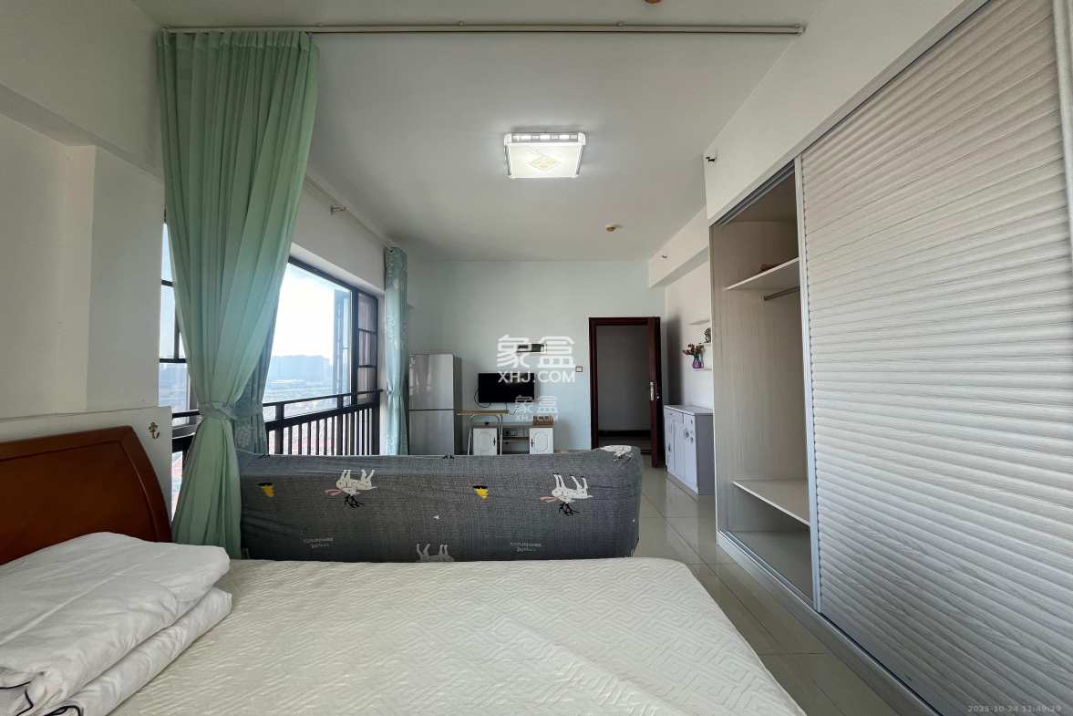 V领寓(岭南家园)  1室1厅1卫    1500.0元/月 V领寓(岭南家园)  1室1厅1卫    1500.0元/月室内图