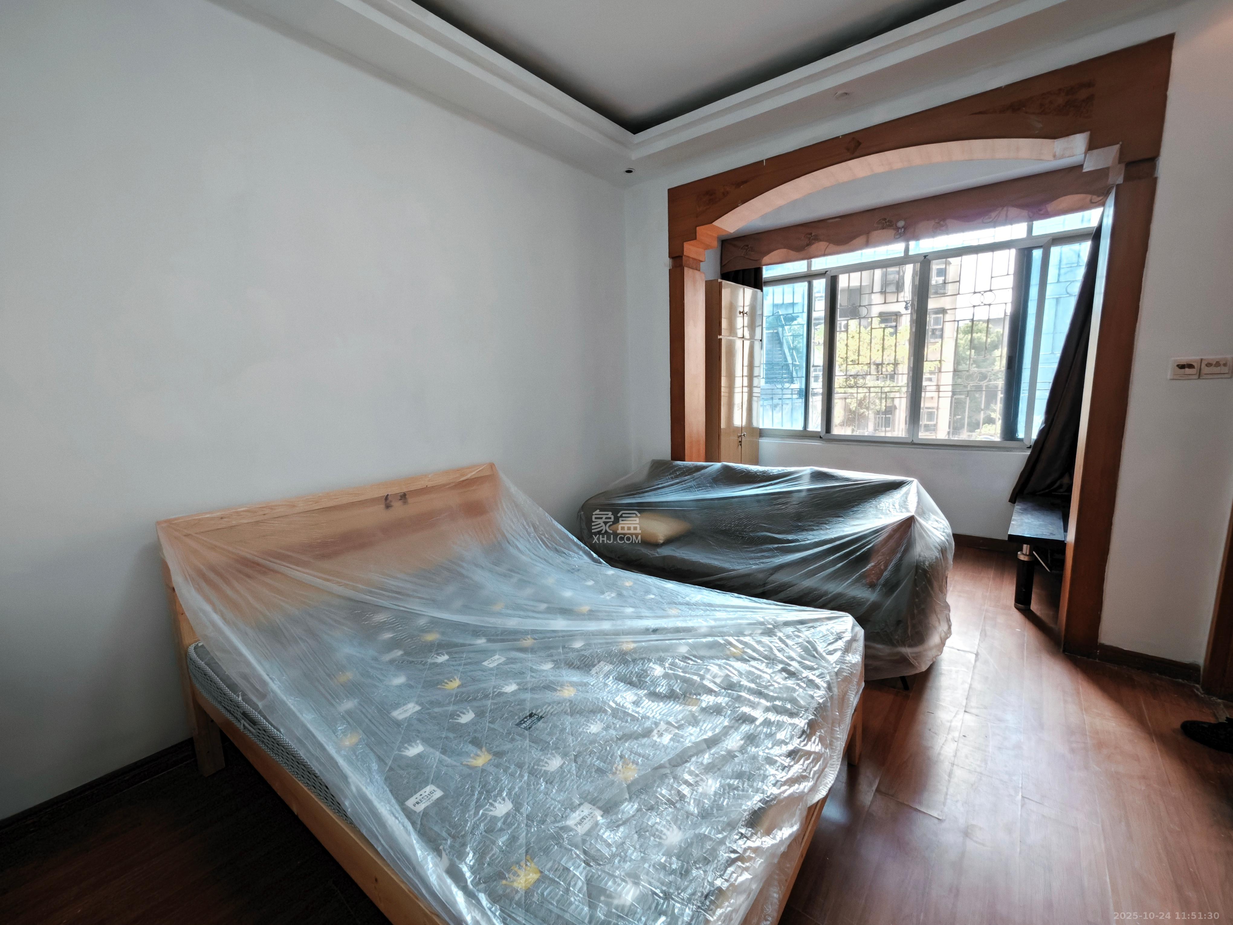 东瓜山三村(东电社区)  2室1厅1卫    1400.0元/月室内图