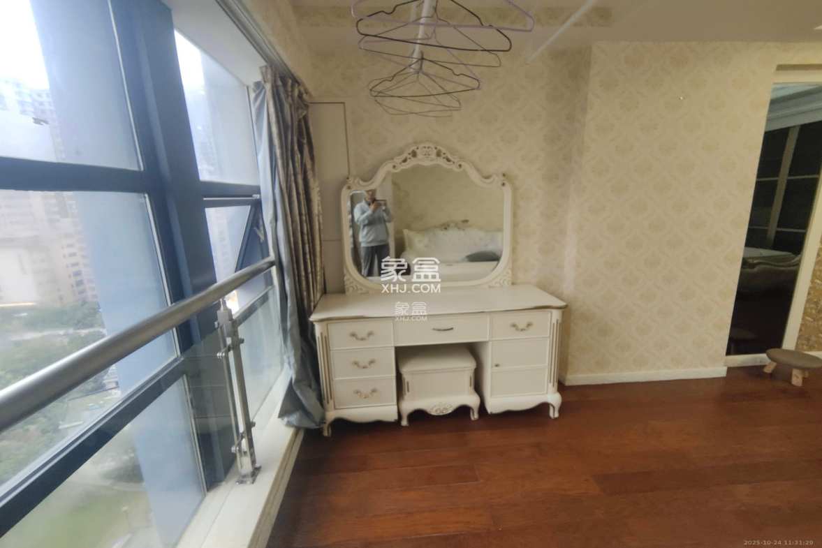 壹号公馆  1室1厅1卫    2100.0元/月 壹号公馆  1室1厅1卫    2100.0元/月室内图