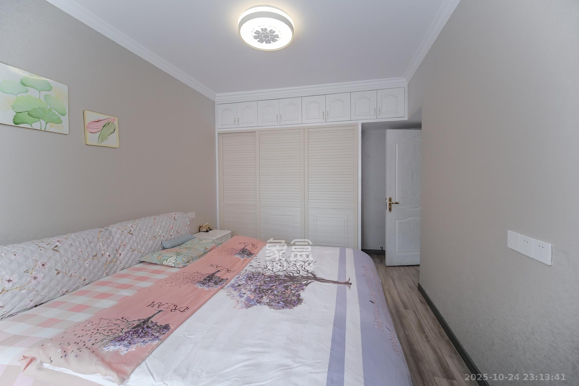 山水湾  3室2厅2卫    86.8万卧室