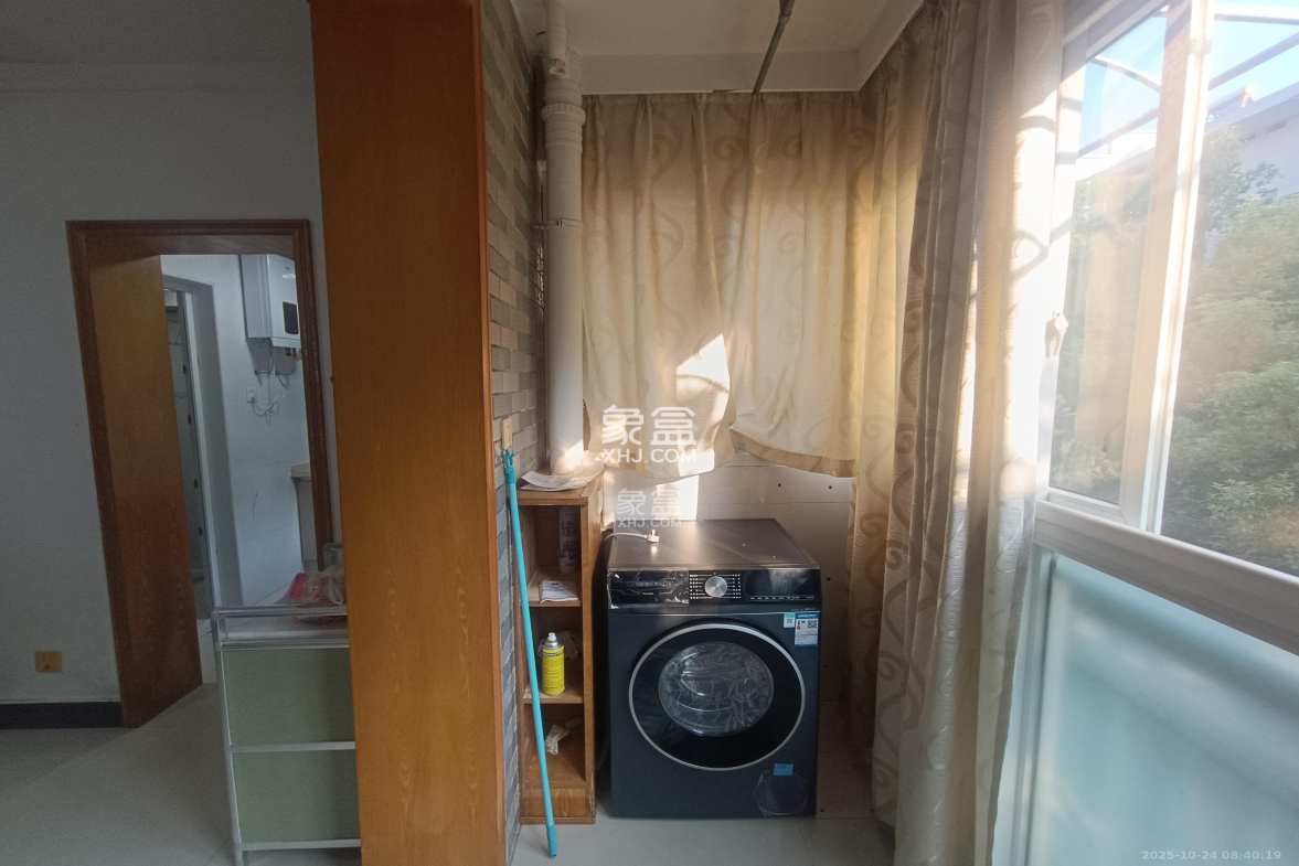 金麓西岸和苑 2室2厅1卫 1600.0元/月 金麓西岸和苑 2室2厅1卫 1600.0元/月室内图