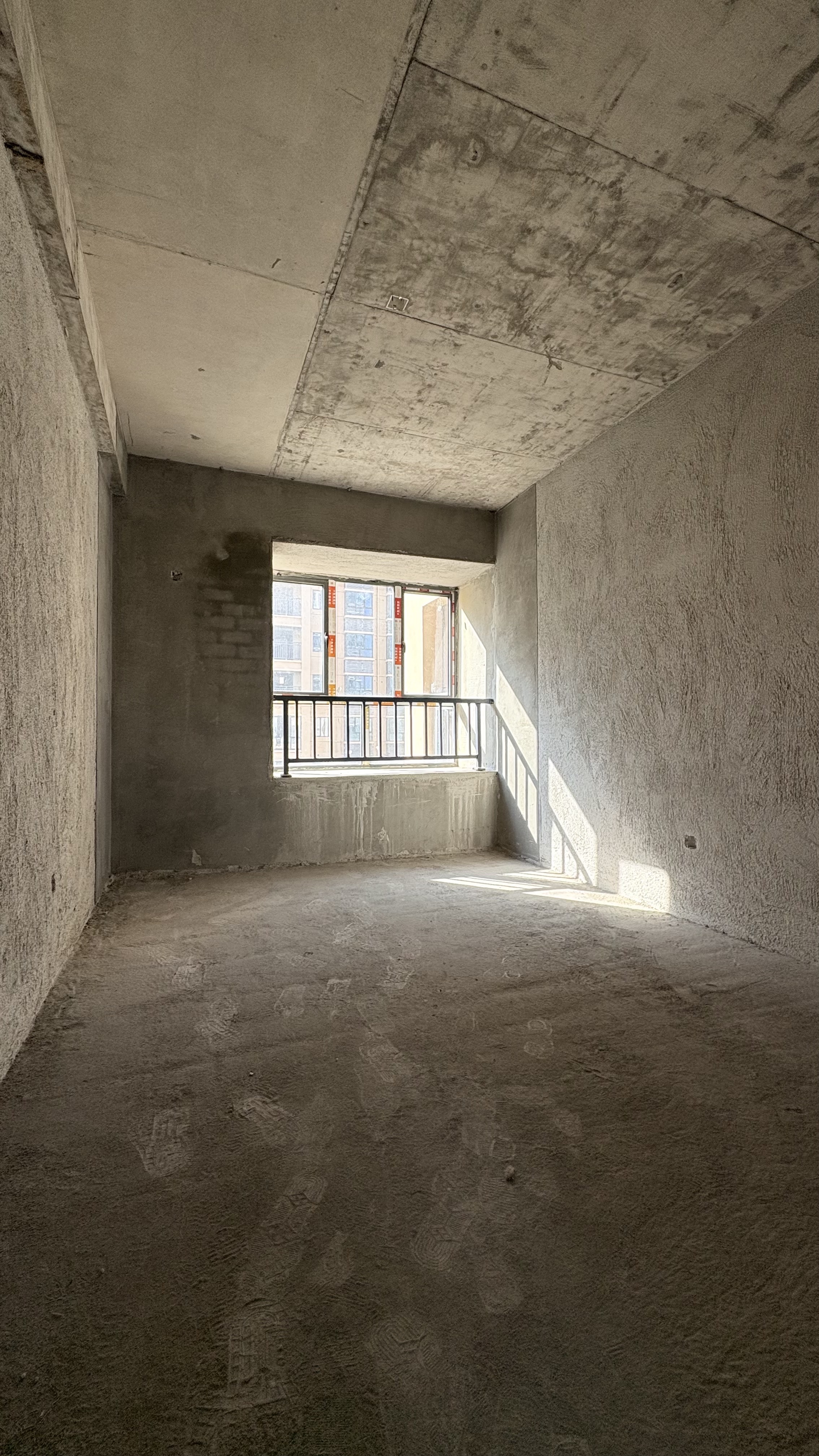 钢都北城家园  3室2厅2卫    51.0万 钢都北城家园  3室2厅2卫    51.0万客厅