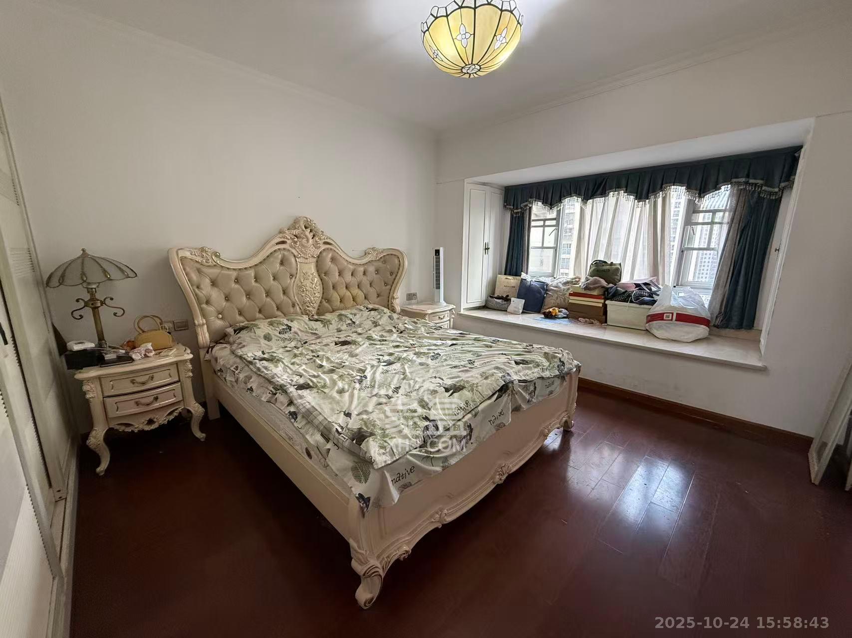 万国城（当代满庭春MOMA）三期  3室2厅2卫    2600.0元/月室内图