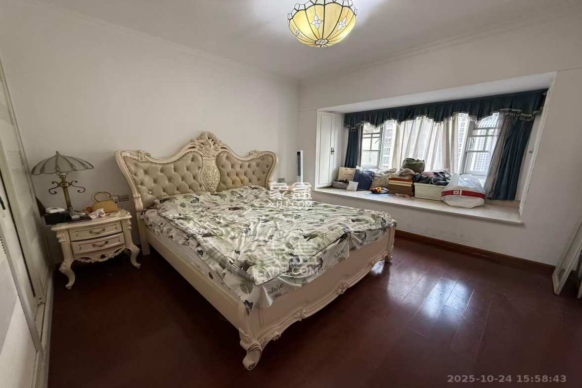 万国城(当代满庭春MOMA)三期  3室2厅2卫    2600.0元/月 万国城(当代满庭春MOMA)三期  3室2厅2卫    2600.0元/月室内图