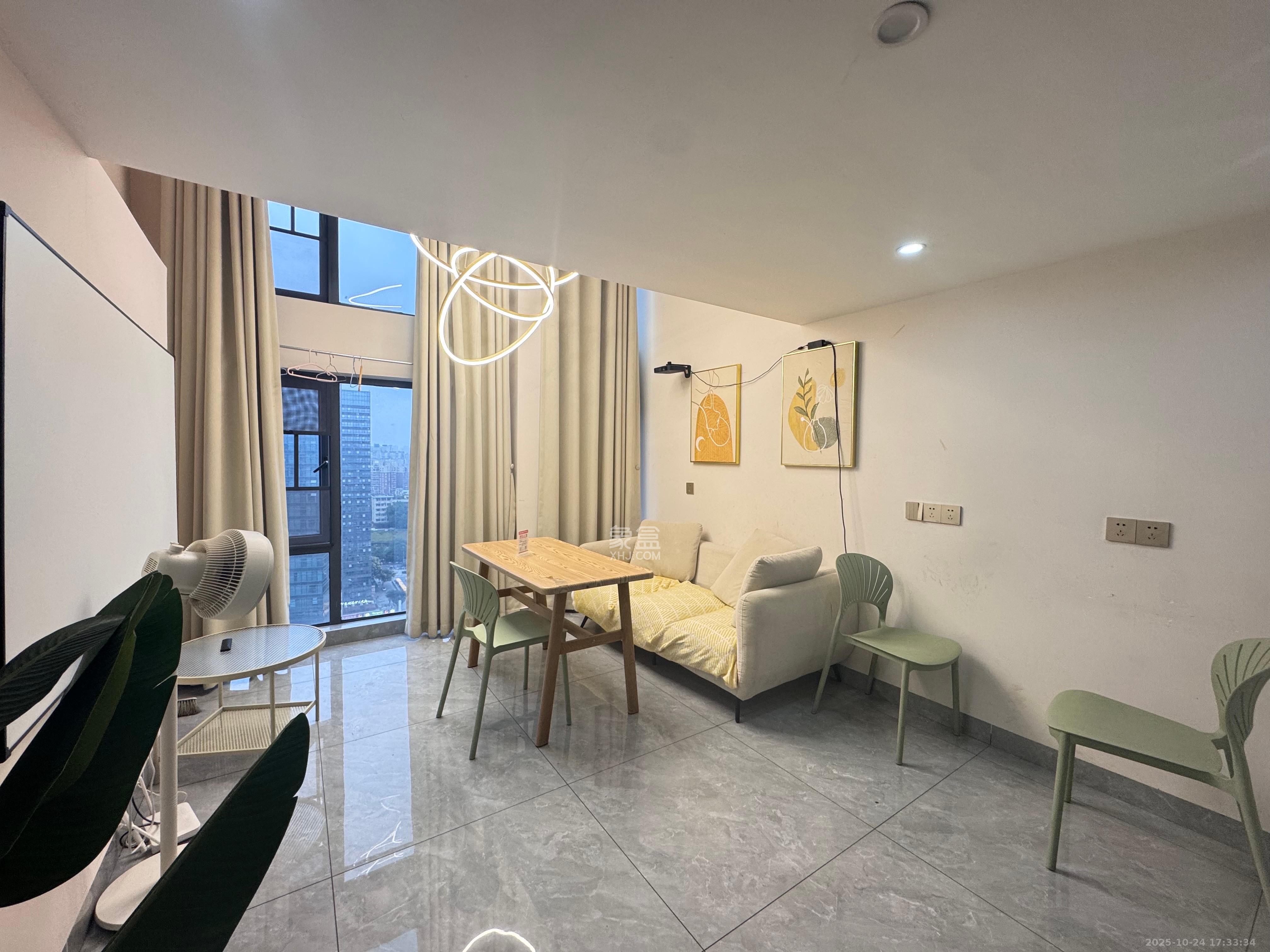 欣隆居 1室1厅1卫 2600.0元/月 欣隆居 1室1厅1卫 2600.0元/月室内图