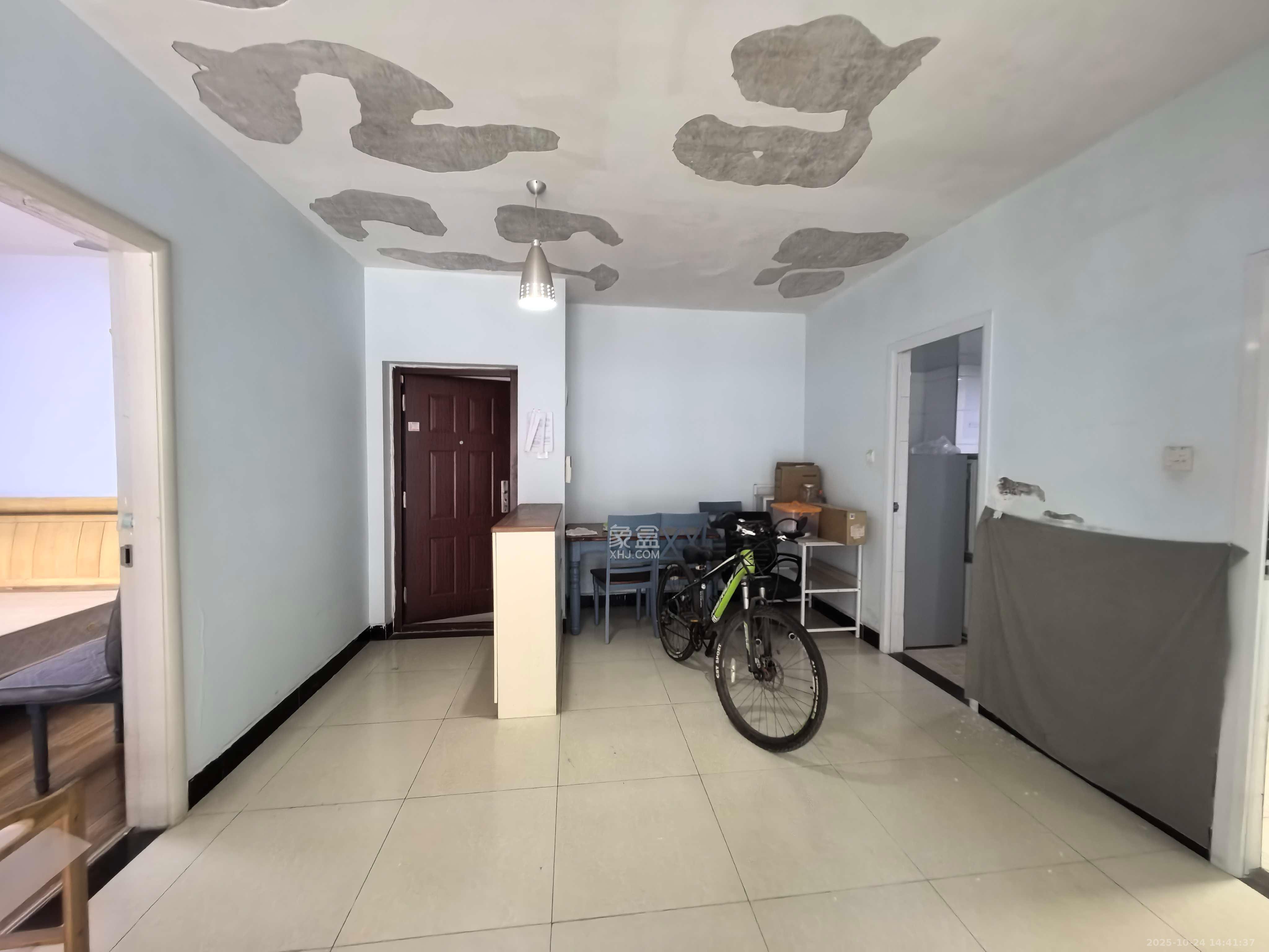 新城国际花都  2室2厅1卫    1600.0元/月室内图