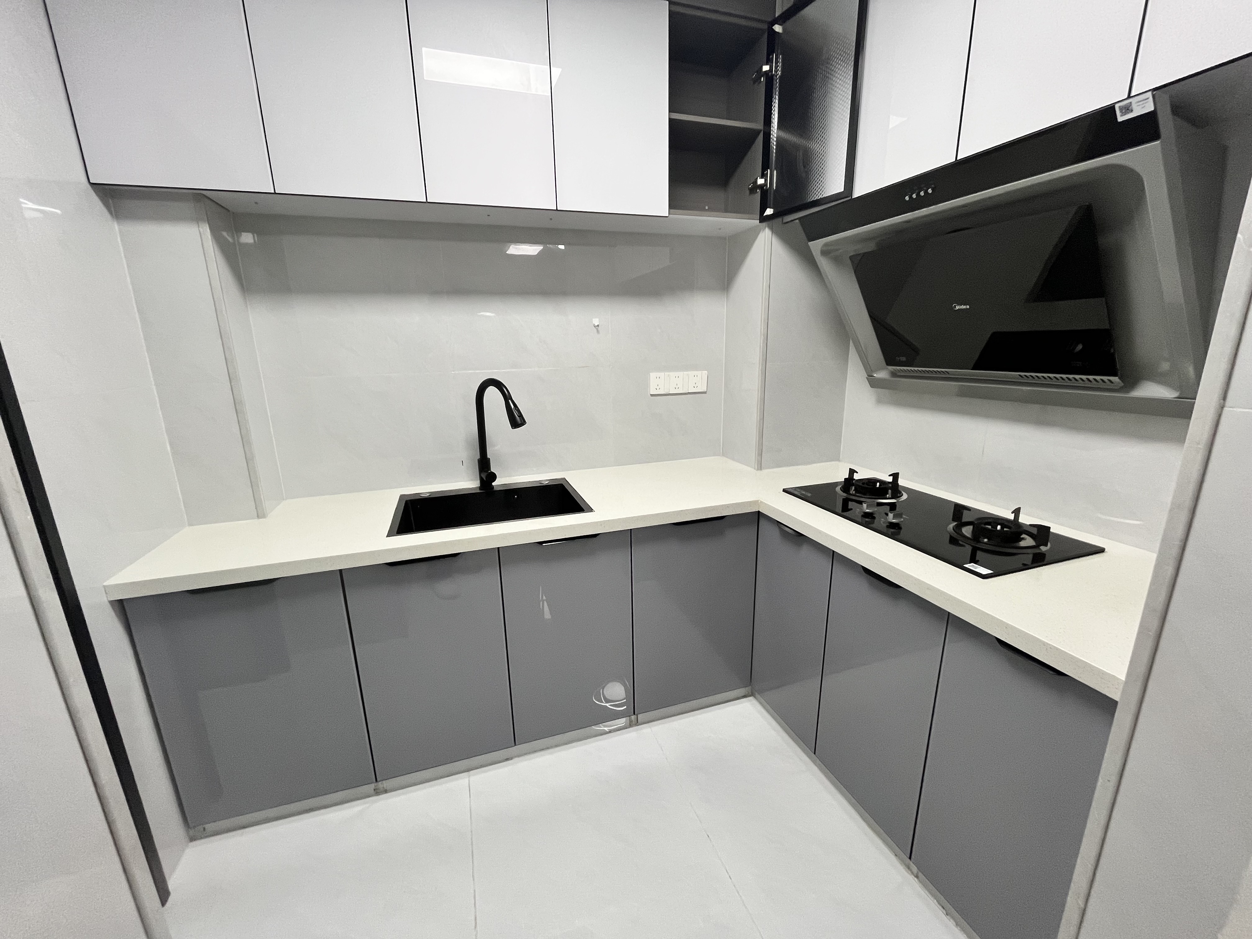 互助小区电梯房  2室2厅1卫    1500.0元/月