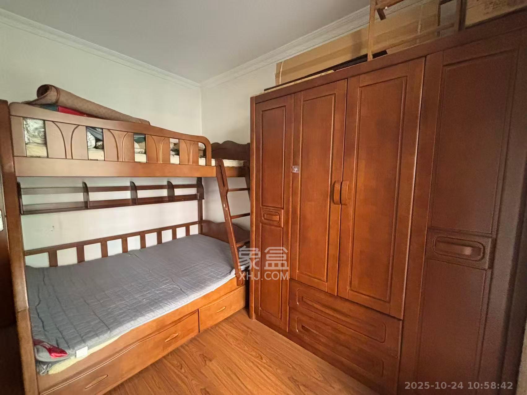 水木兰庭  3室2厅2卫    1800.0元/月 水木兰庭  3室2厅2卫    1800.0元/月