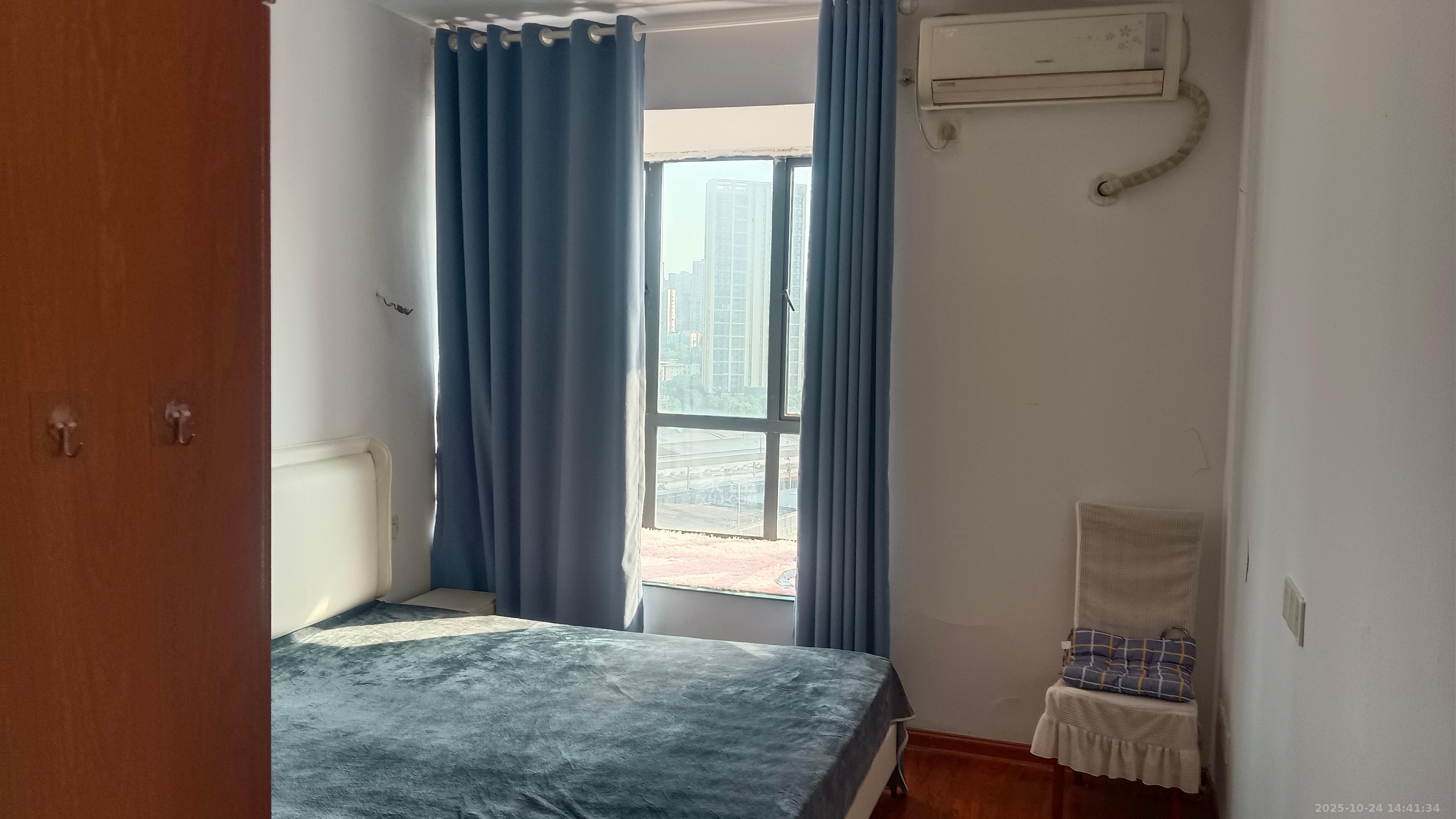 中江佳境天成  2室2厅1卫    2200.0元/月室内图