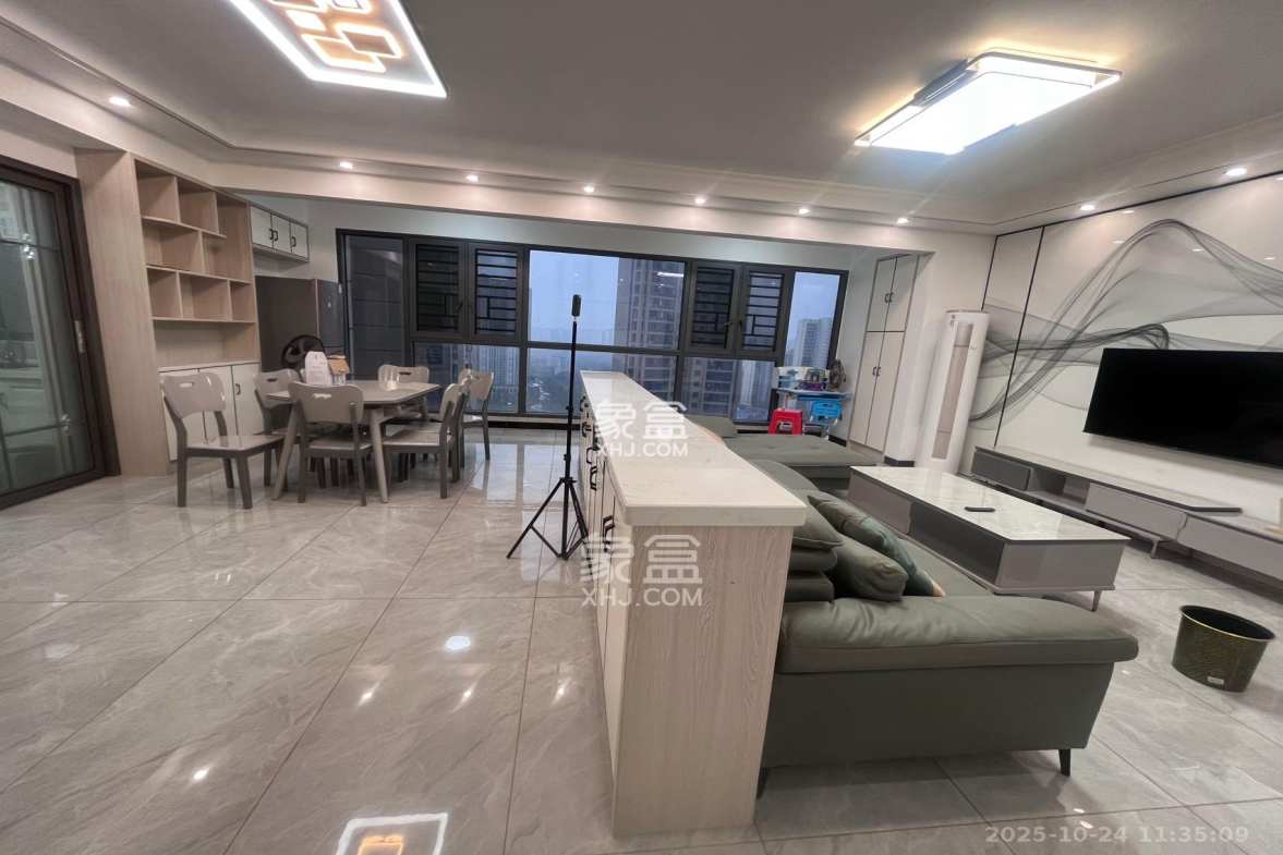 山水梅溪雅郡  4室2厅2卫    3200.0元/月 山水梅溪雅郡  4室2厅2卫    3200.0元/月室内图