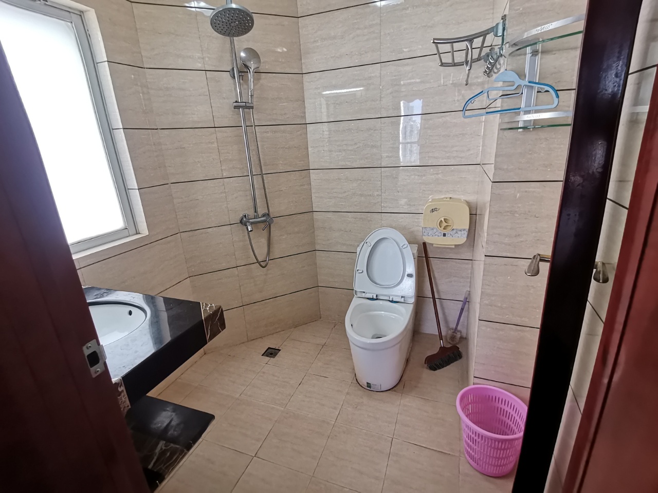 龙泉家园  3室2厅2卫    148.0万室内图