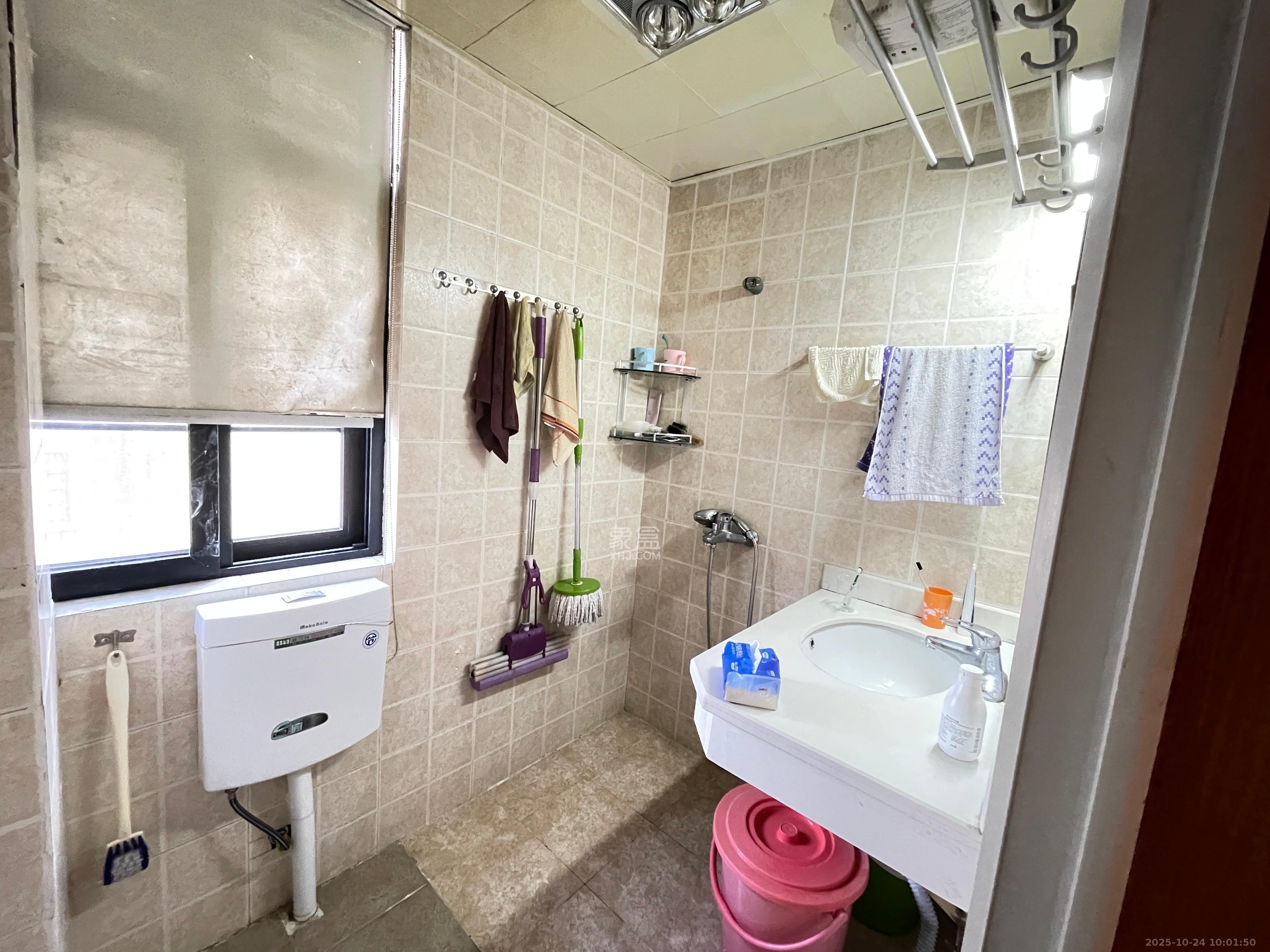 沁园春御院  3室2厅2卫    2800.0元/月 沁园春御院  3室2厅2卫    2800.0元/月室内图