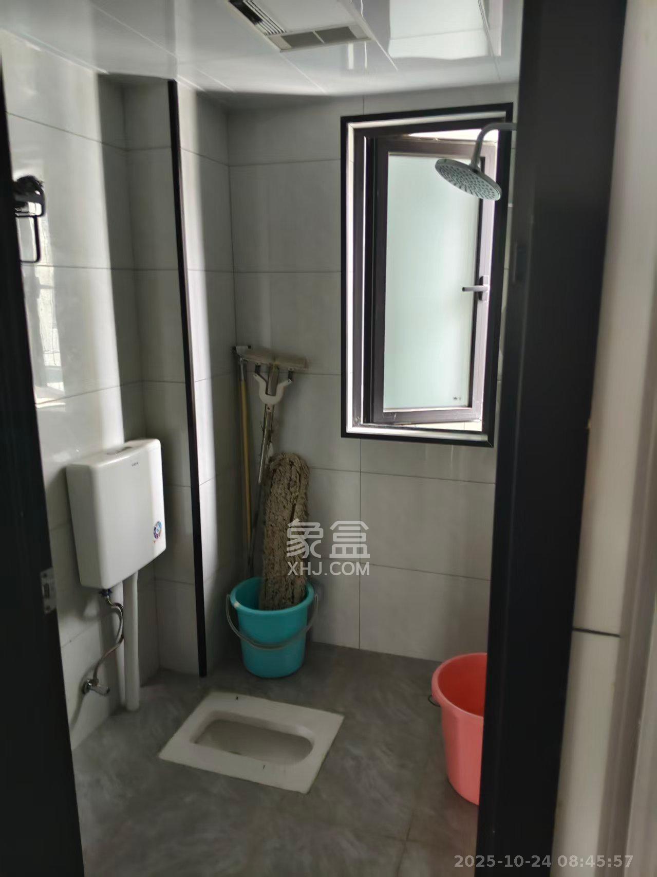 新城朗隽大都会  3室2厅2卫    2300.0元/月 新城朗隽大都会  3室2厅2卫    2300.0元/月室内图