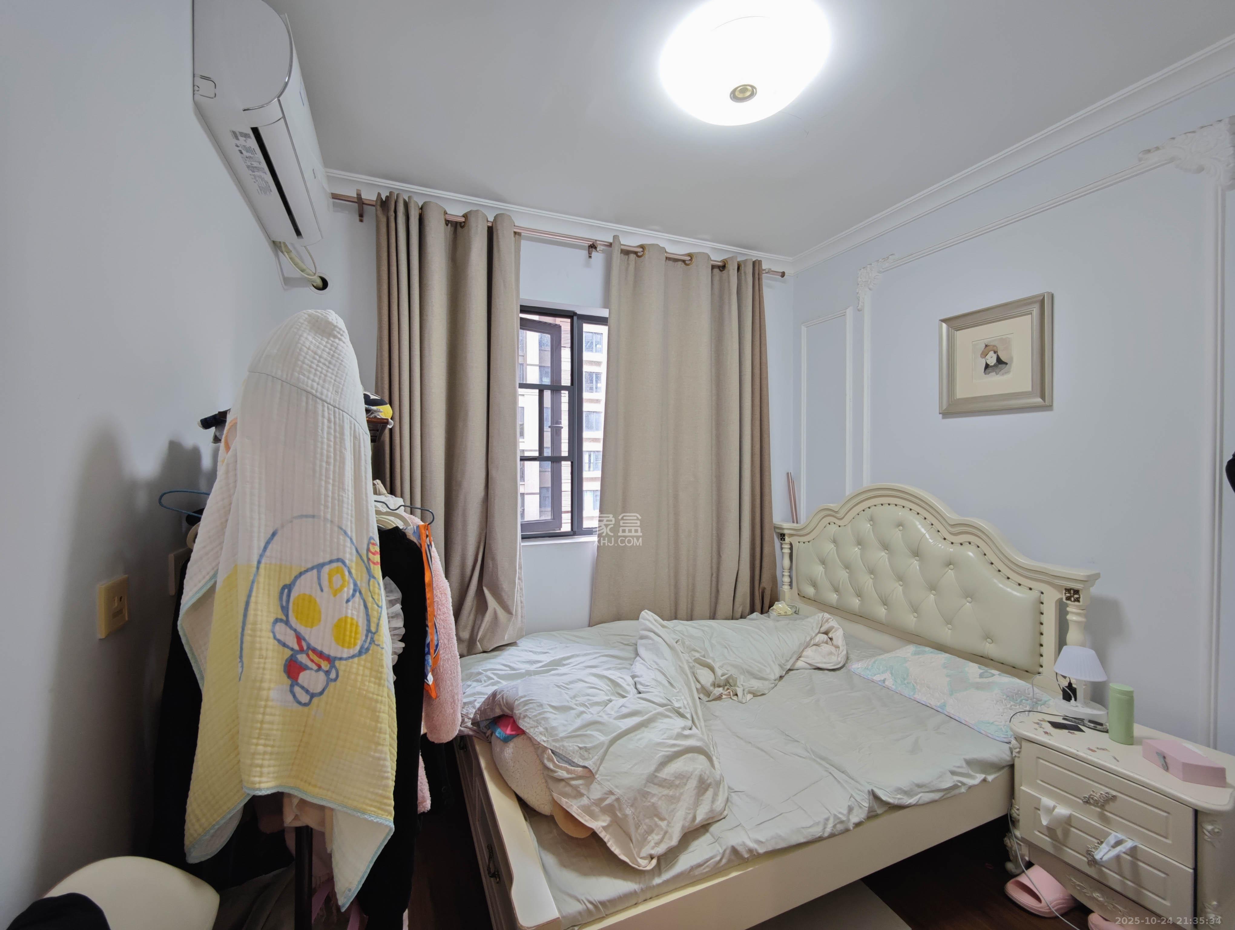 万科魅力之城观澜里 4室2厅2卫 210.0万 万科魅力之城观澜里 4室2厅2卫 210.0万卧室