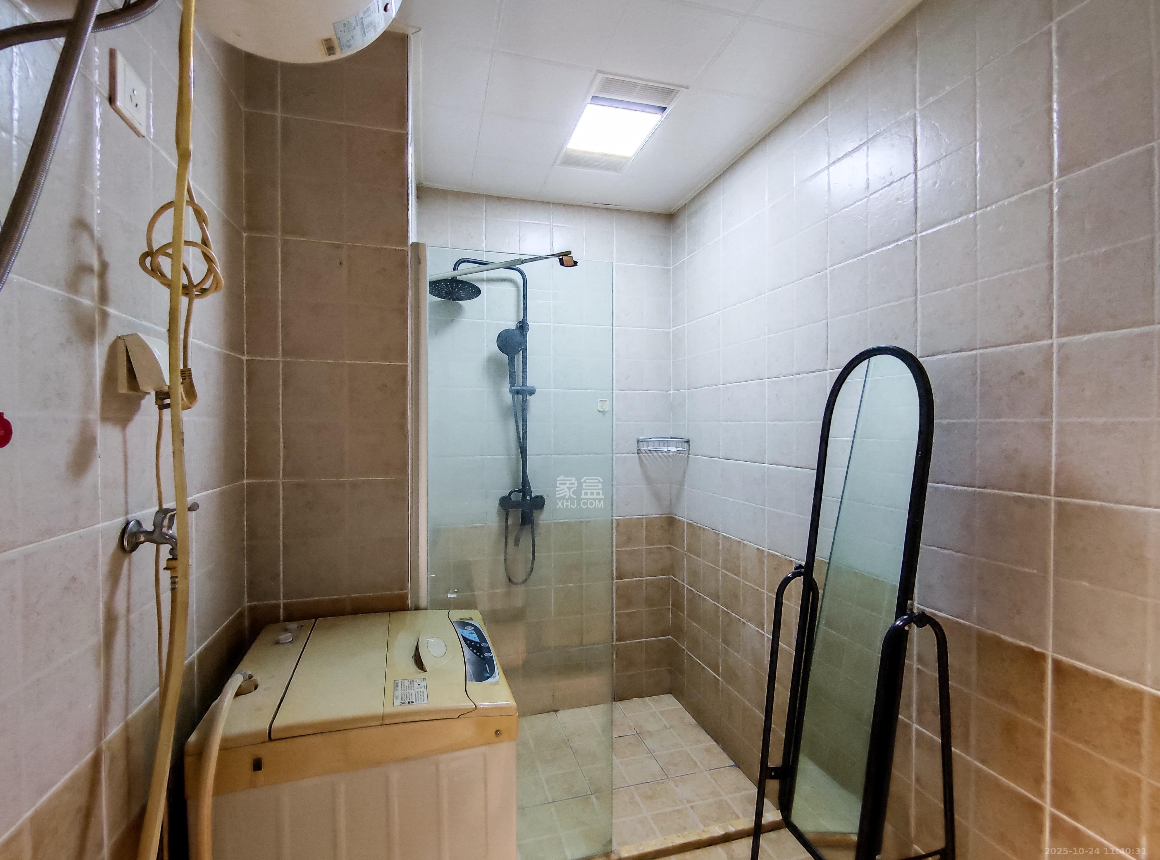 昊天大厦  1室1厅1卫    2500.0元/月室内图