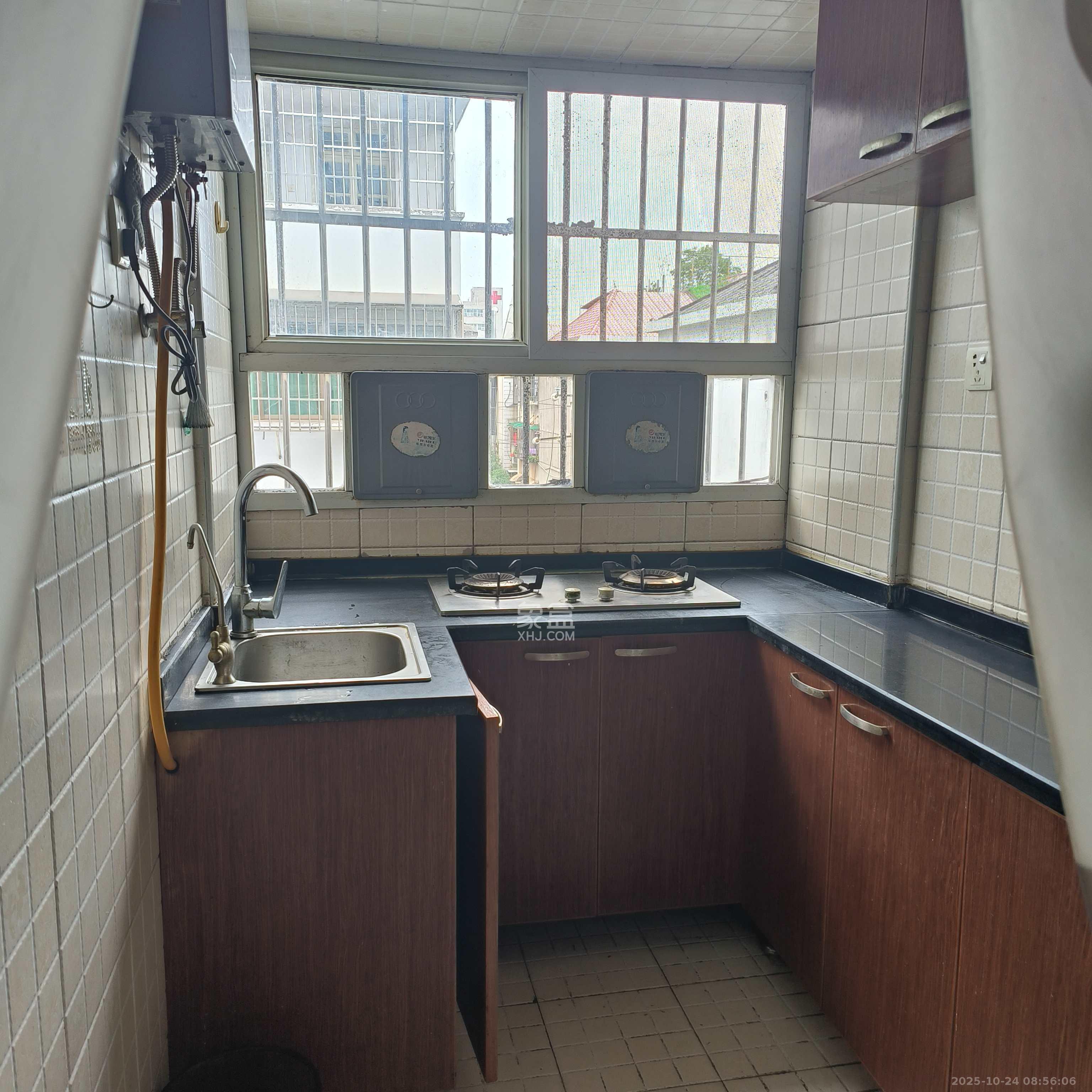 新民小区  2室2厅1卫    2300.0元/月室内图