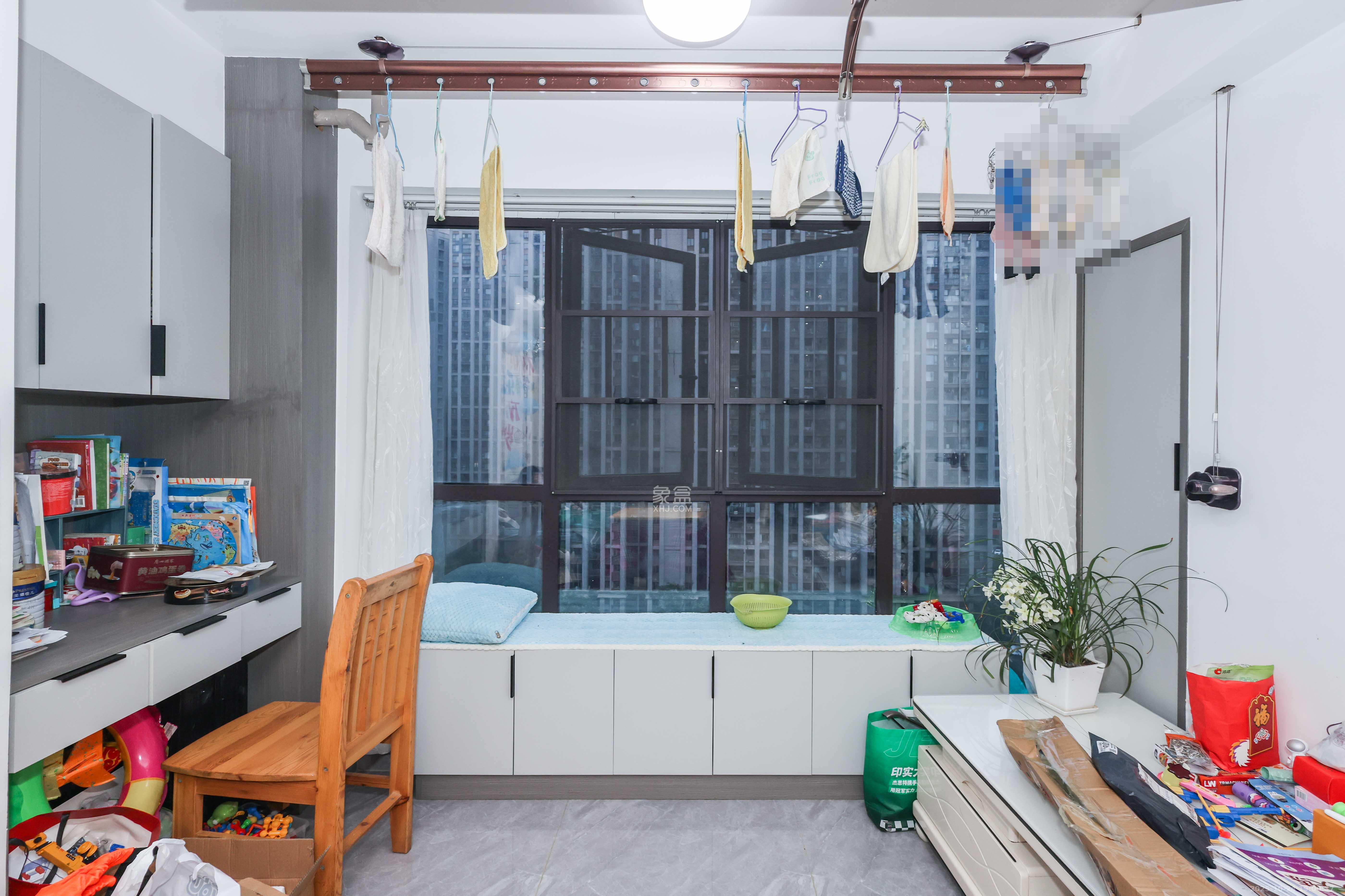 旭辉御府  3室2厅1卫    88.8万阳台