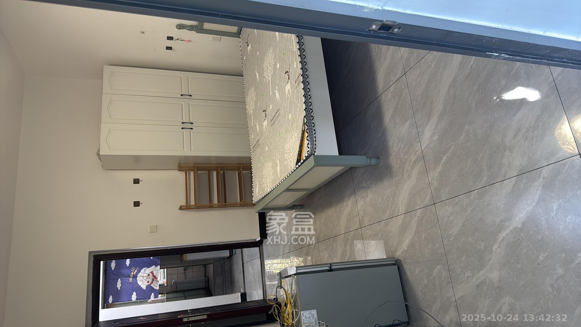 文艺新村  1室1厅1卫    1200.0元/月室内图