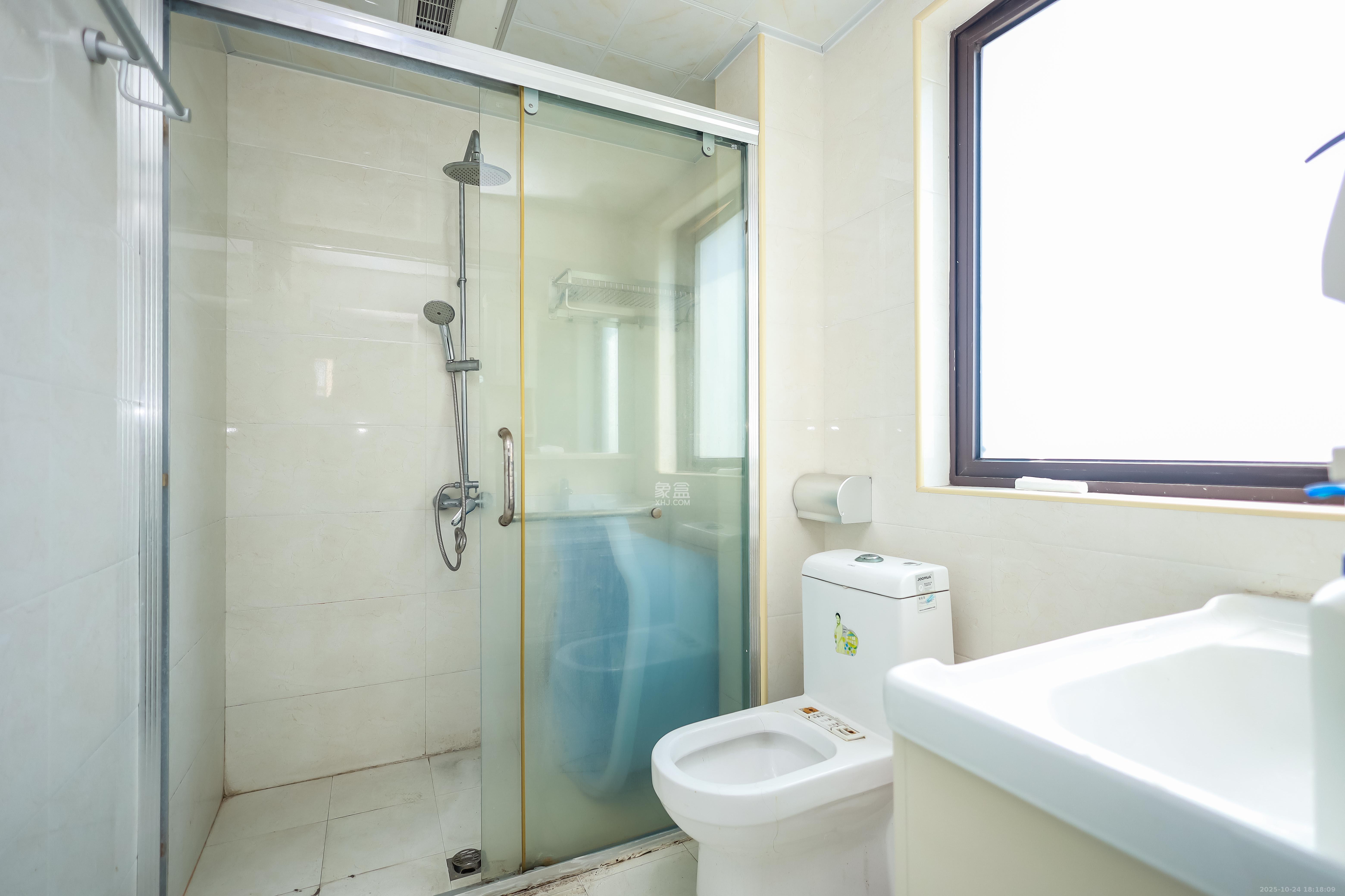 奥克斯缔壹城 3室2厅2卫 3500.0元/月 奥克斯缔壹城 3室2厅2卫 3500.0元/月室内图