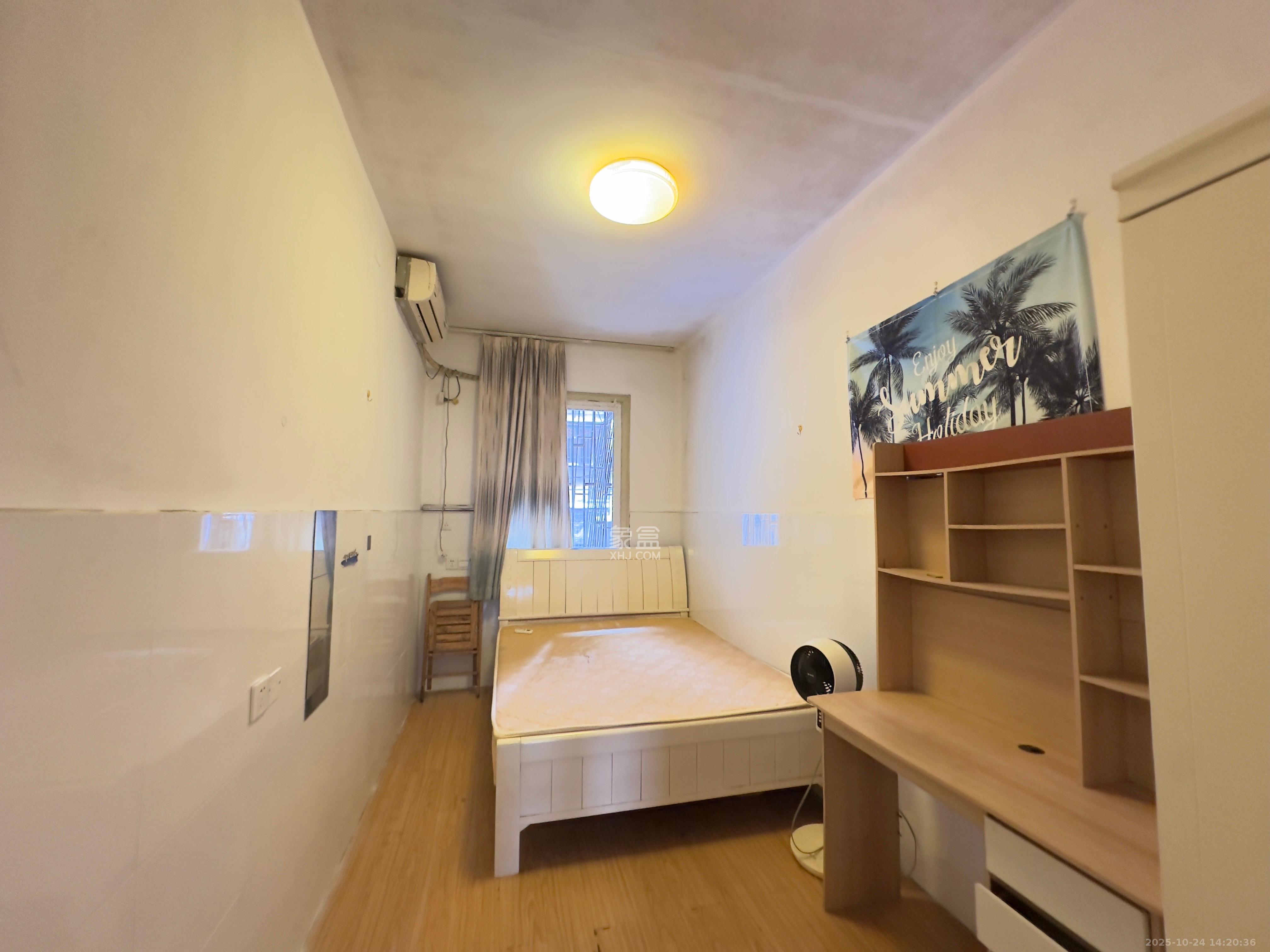 湖南省轻工业品进出口公司宿舍/外贸宿舍  1室1厅1卫    1200.0元/月 湖南省轻工业品进出口公司宿舍/外贸宿舍  1室1厅1卫    1200.0元/月