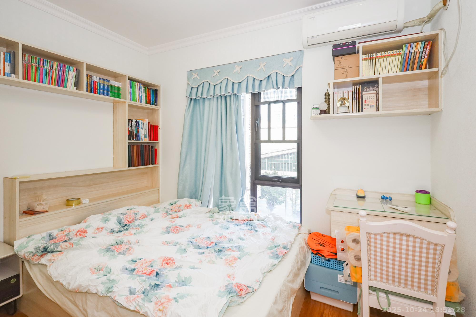 协信星澜汇  3室2厅1卫    98.0万卧室