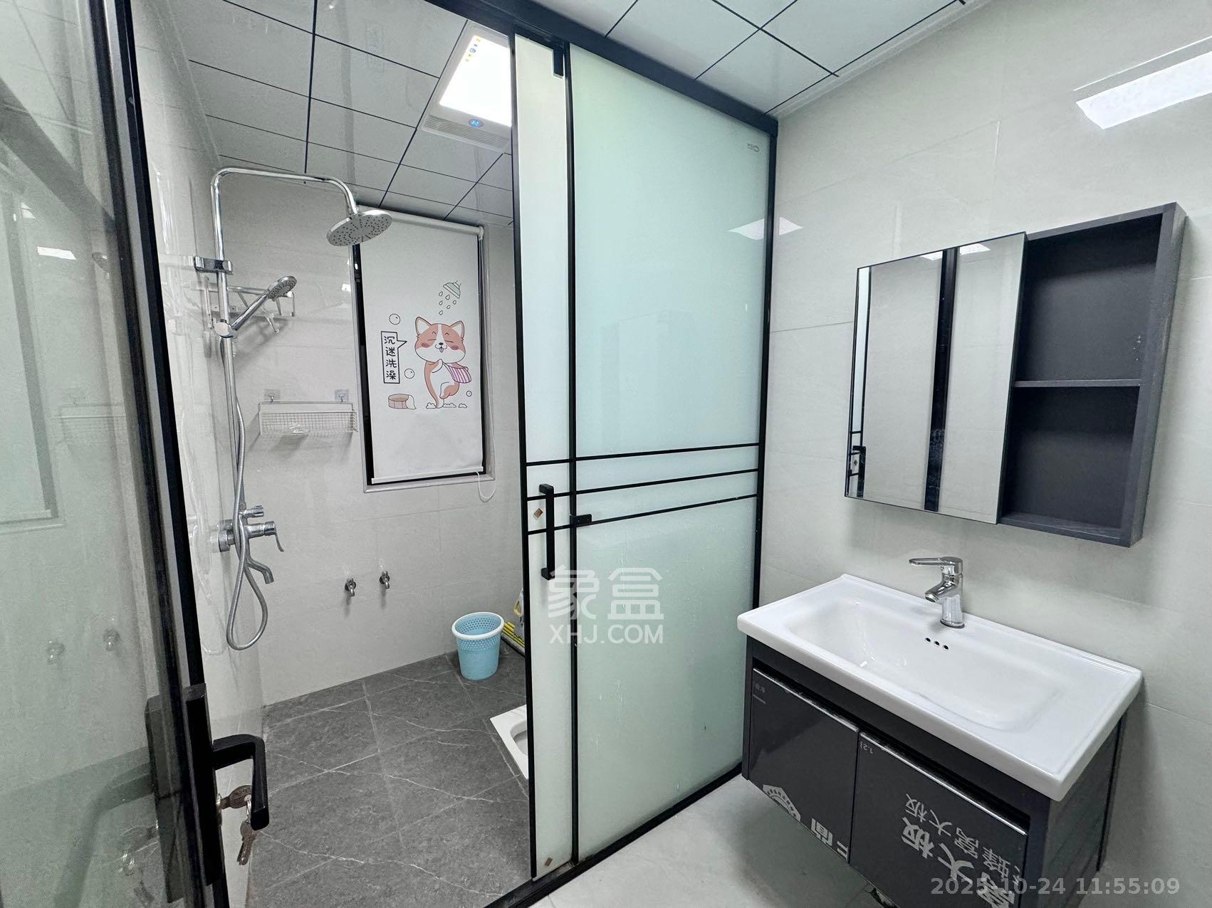 天华雅源府 3室2厅2卫 3100.0元/月 天华雅源府 3室2厅2卫 3100.0元/月室内图