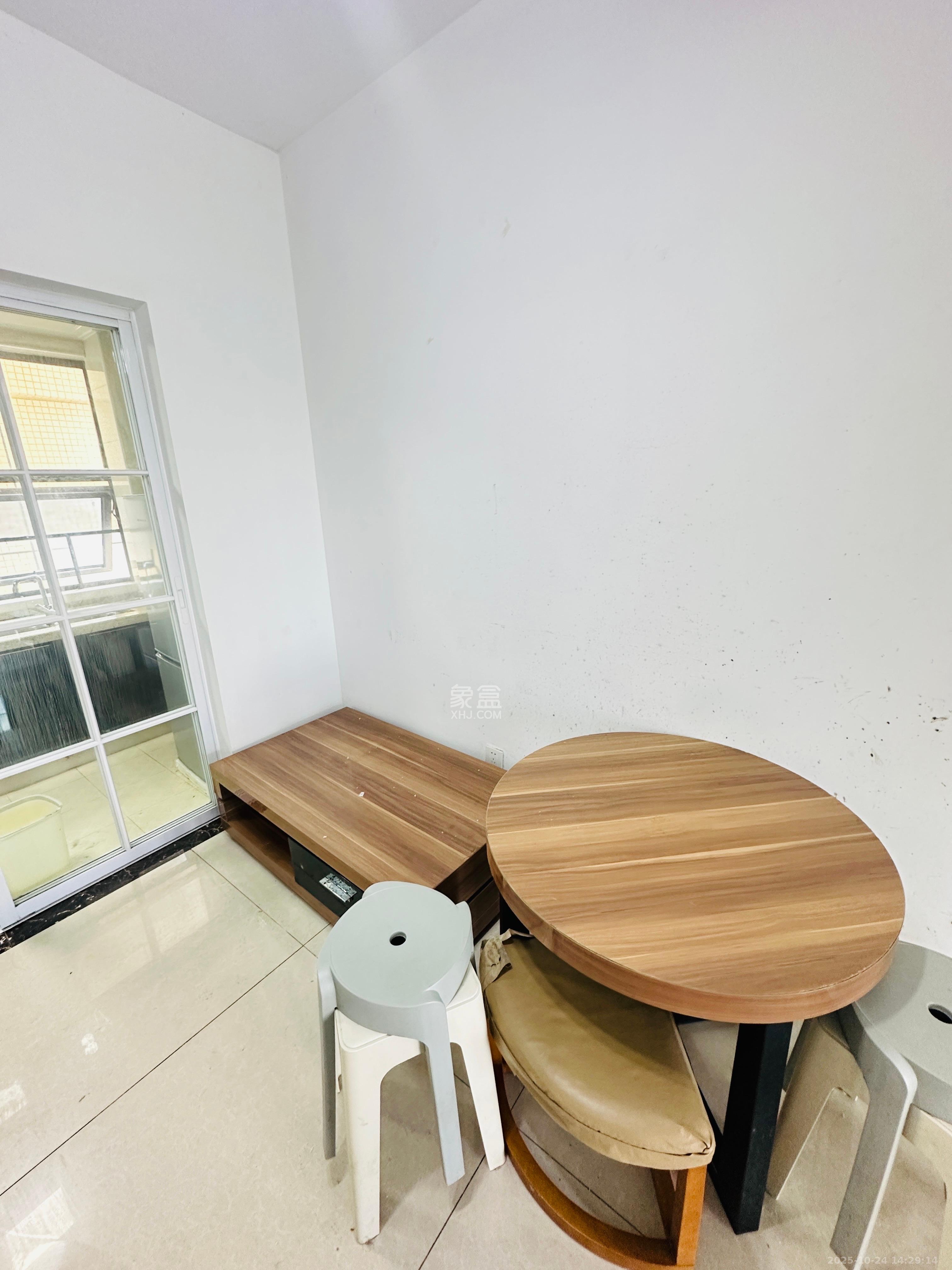 汇一城（汇壹公馆）  2室2厅1卫    1800.0元/月室内图