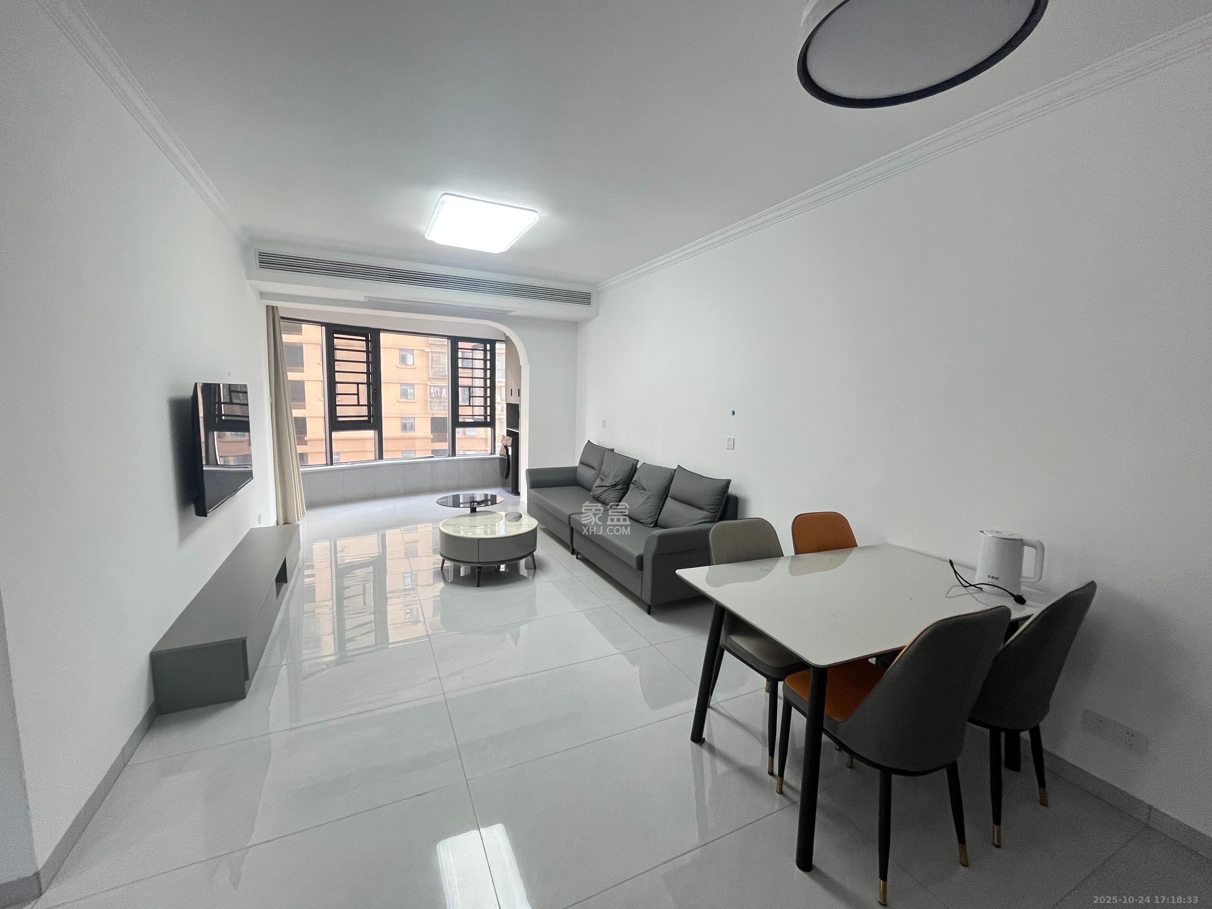 嘉雨兴园  2室1厅1卫    2700.0元/月室内图1