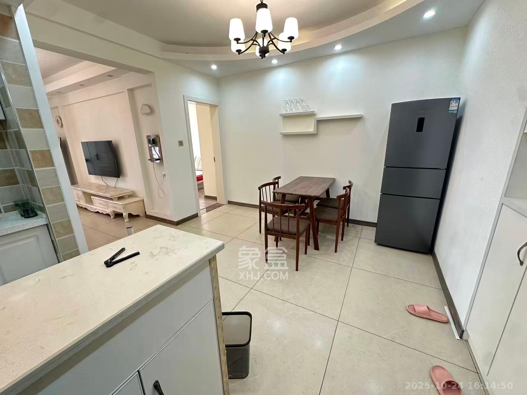 钱隆首府(福晟御园)  2室2厅1卫    3100.0元/月