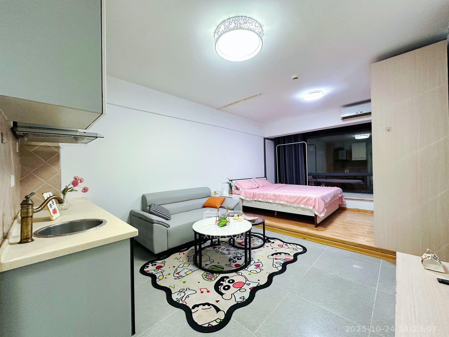 三万英尺  1室1厅1卫    2000.0元/月 三万英尺  1室1厅1卫    2000.0元/月室内图