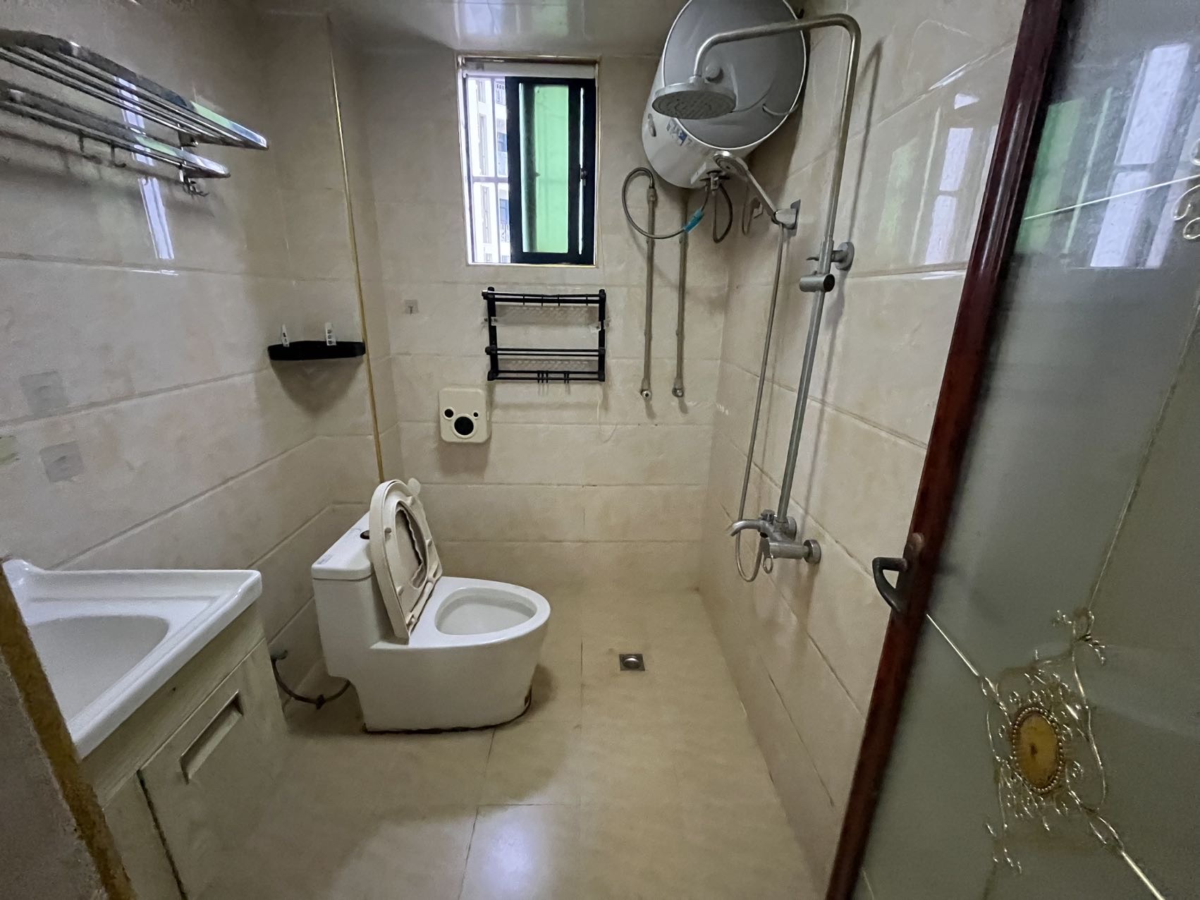 富源小区  2室1厅1卫    1800.0元/月室内图