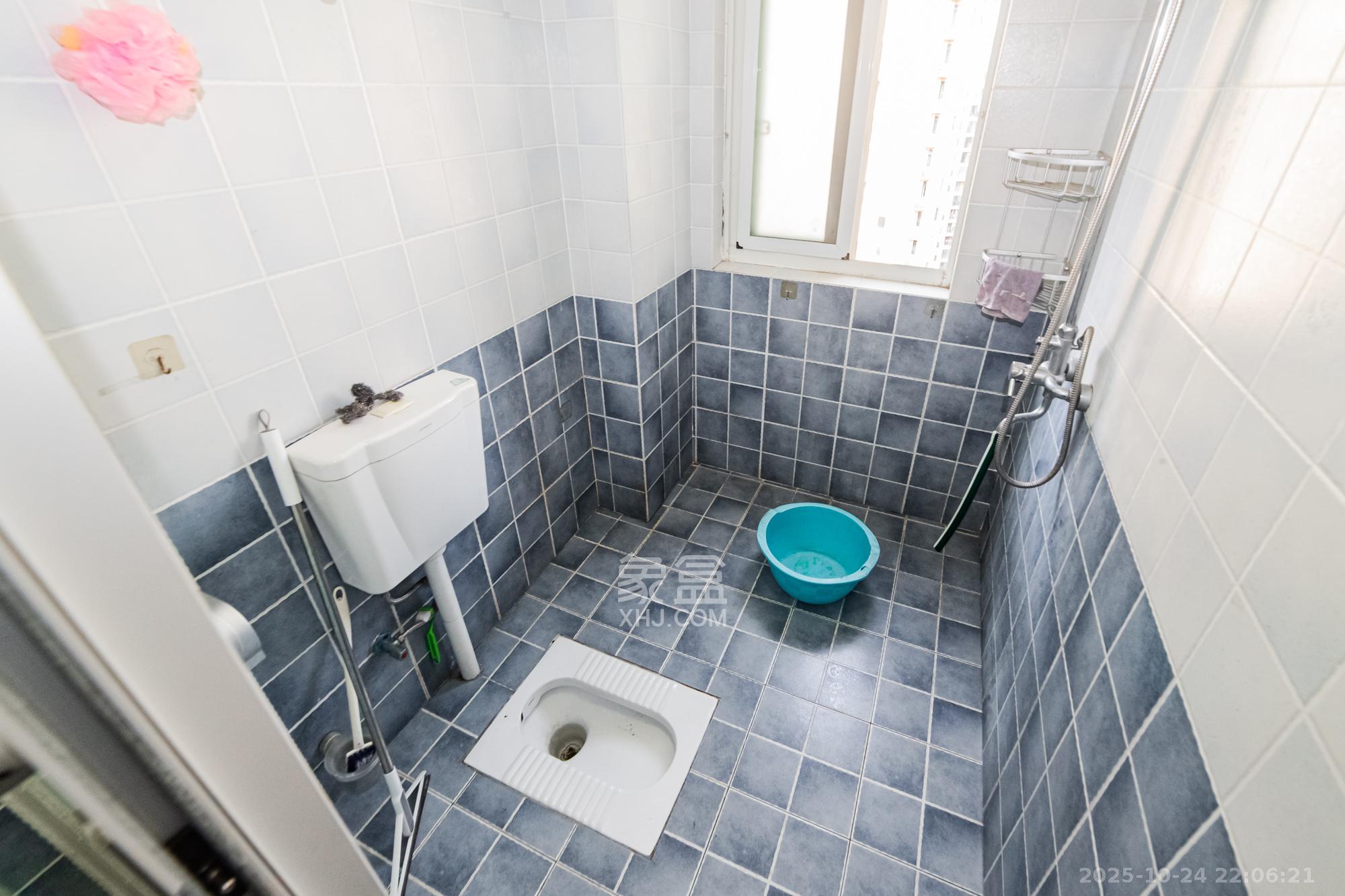 北辰三角洲E6区  4室2厅1卫    195.0万 北辰三角洲E6区  4室2厅1卫    195.0万卫生间