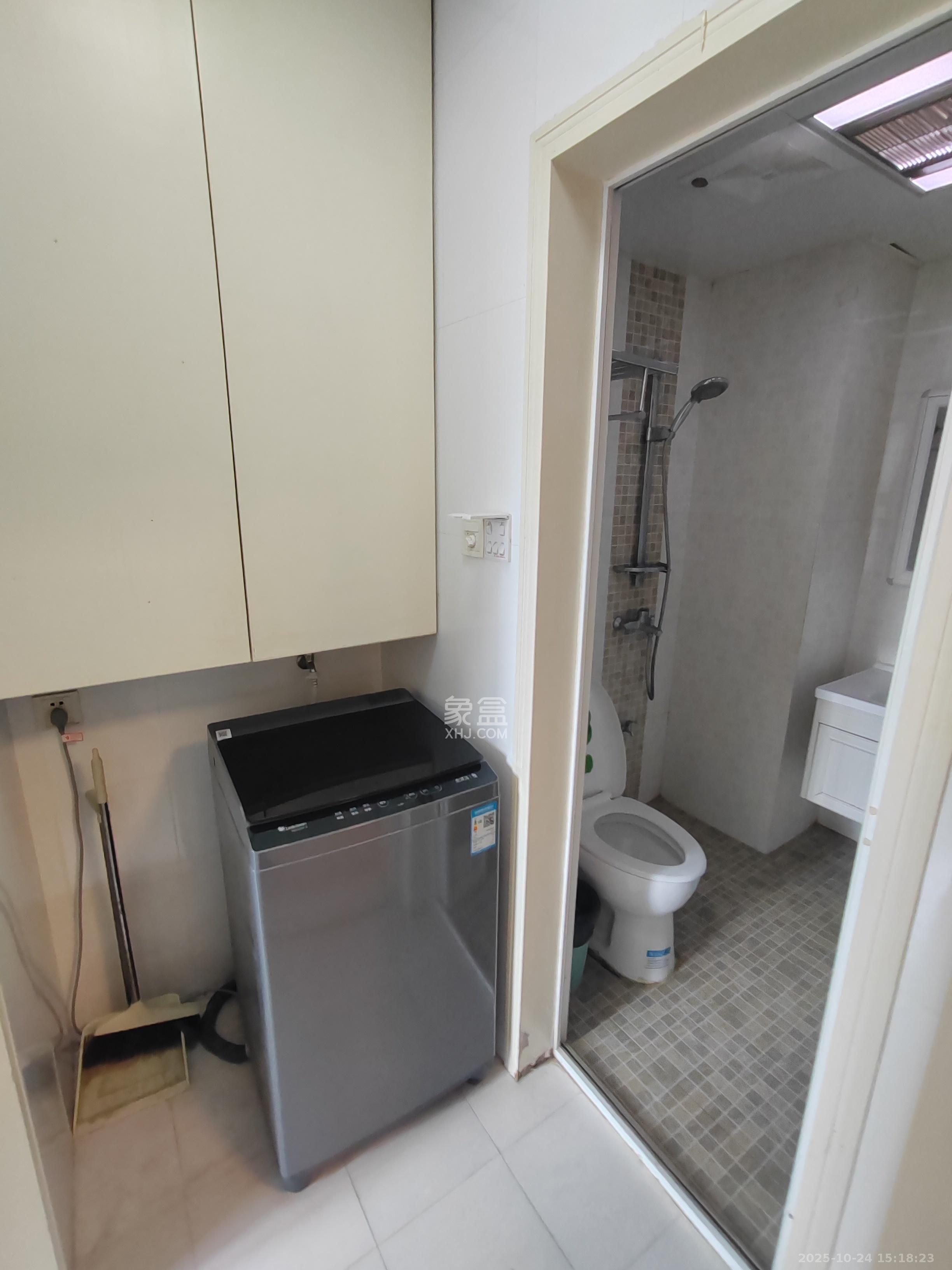 中天广场  1室1厅1卫    1800.0元/月 中天广场  1室1厅1卫    1800.0元/月室内图