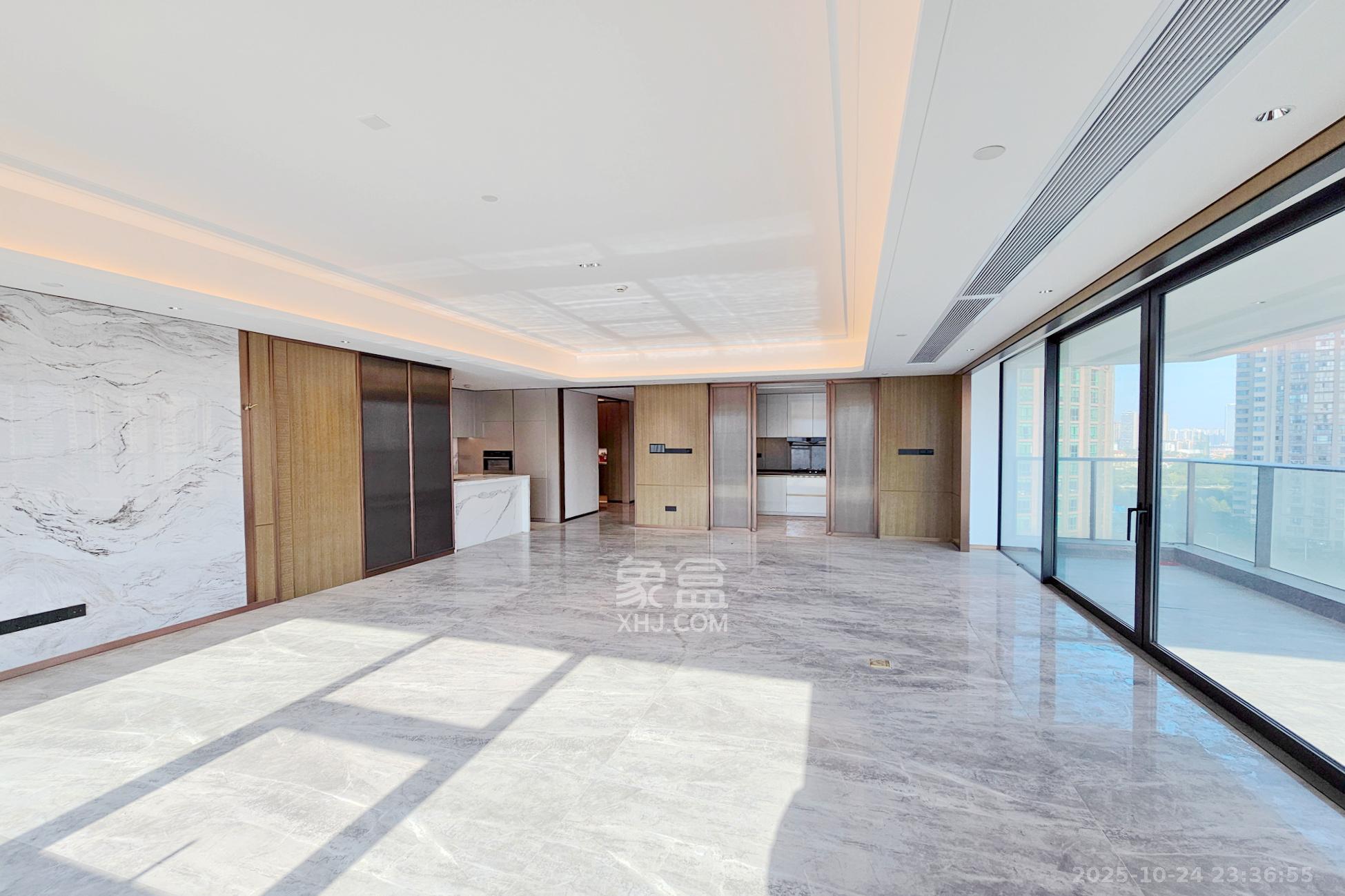 运达中央广场三期  5室2厅3卫    820.0万 运达中央广场三期  5室2厅3卫    820.0万