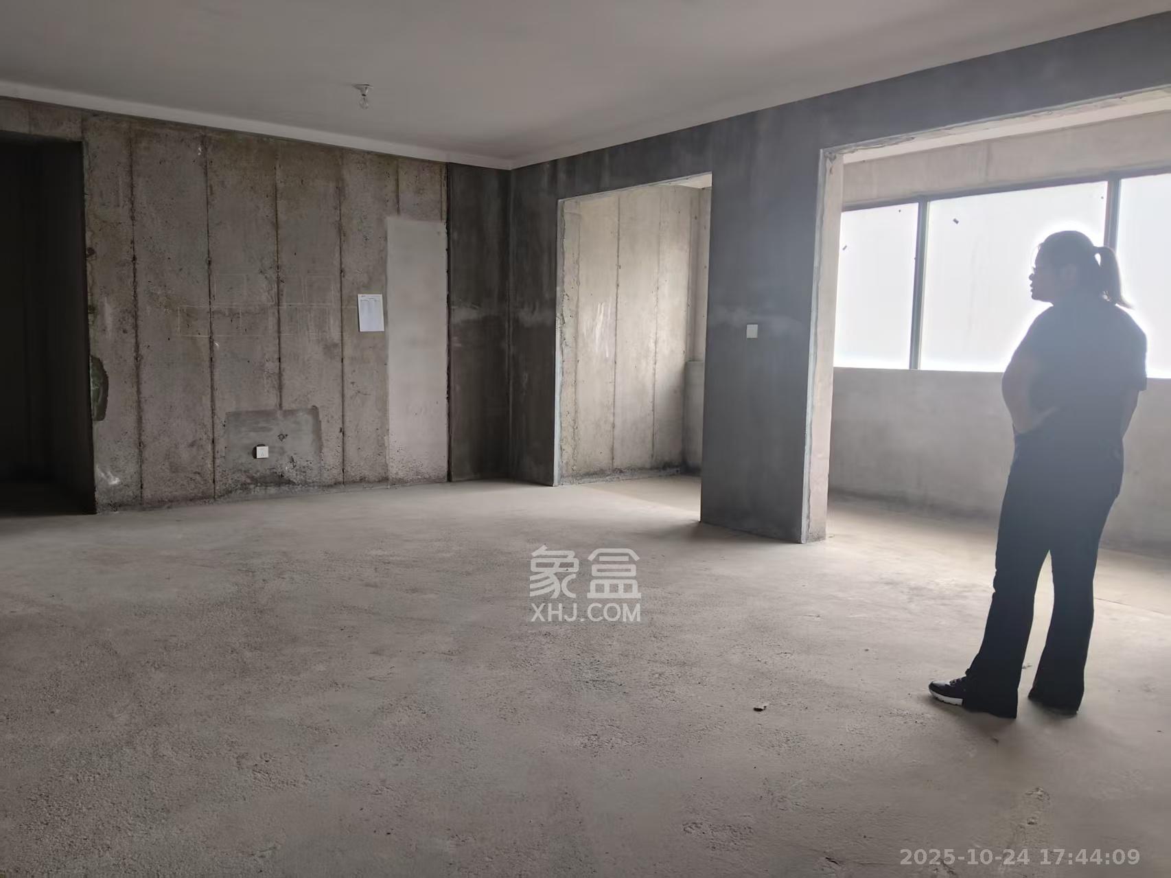 五矿万境水岸  4室2厅2卫    86.0万室内图