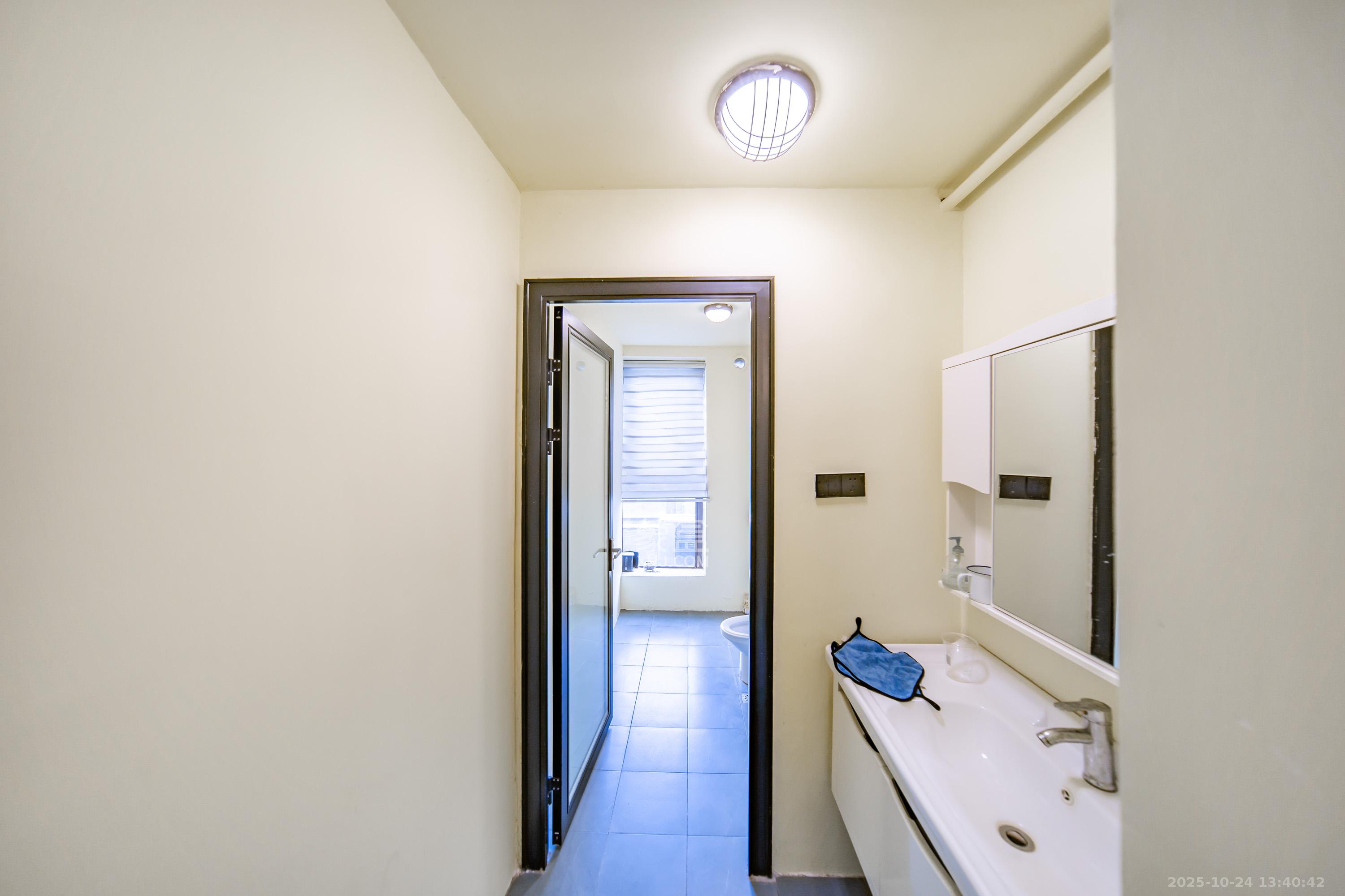 洋湖18克拉(旷远洋湖18克拉) 5室1厅3卫 290.0万 洋湖18克拉(旷远洋湖18克拉) 5室1厅3卫 290.0万卫生间